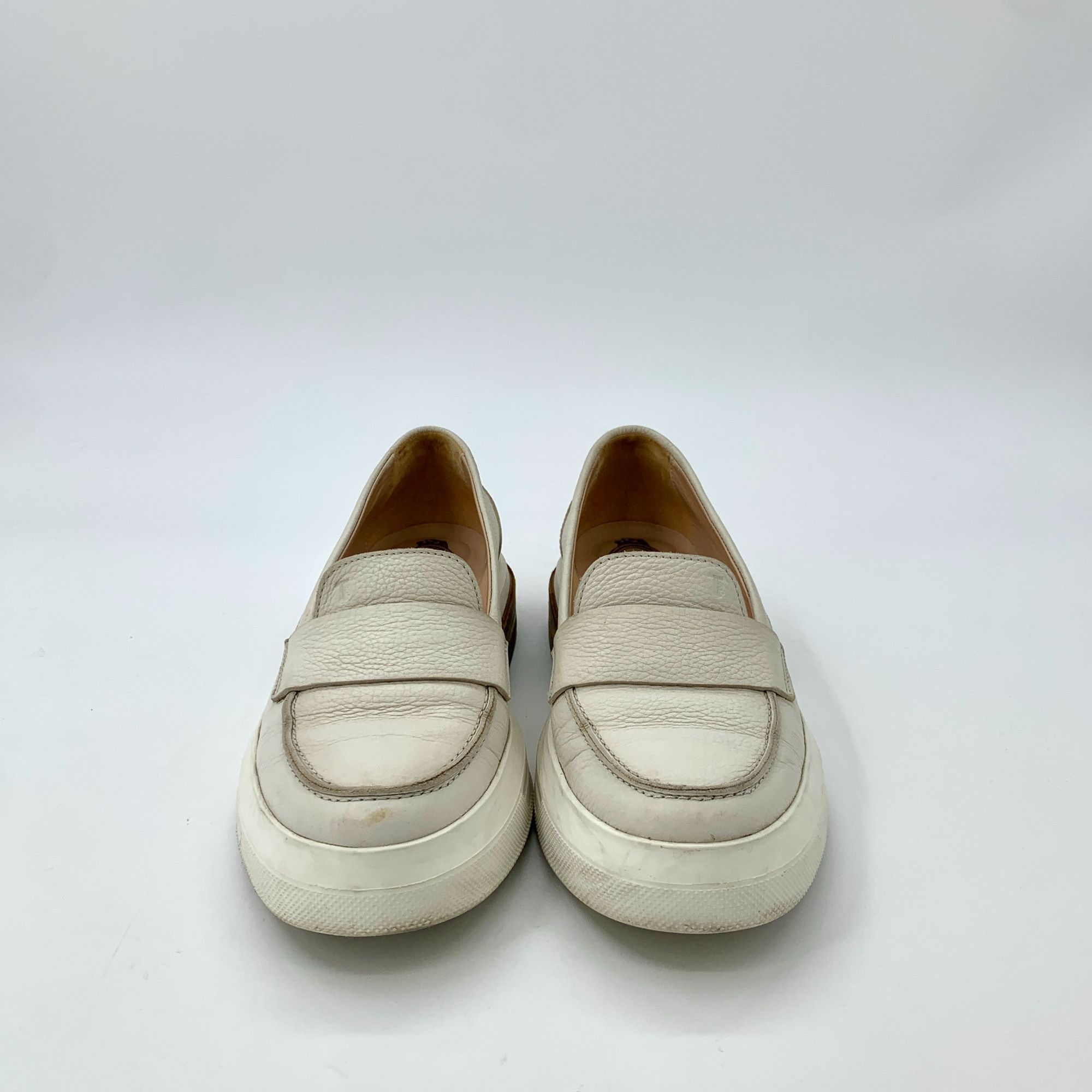 Tod's Tod’s White Slip-On Loafers (Size 37) Size US 7 / IT 37 - 8 Thumbnail