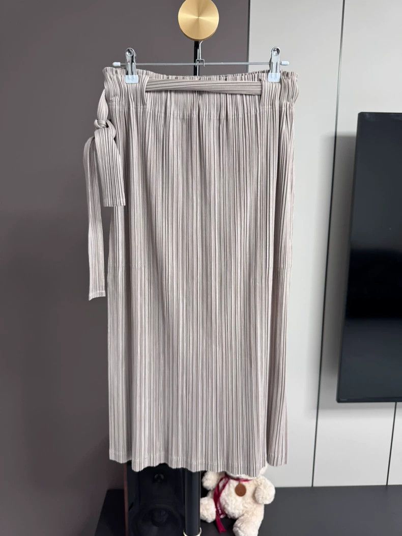 Issey Miyake issey miyake size:3 Side-slit lace-up skirt Size 42" / US 20 - 1 Thumbnail