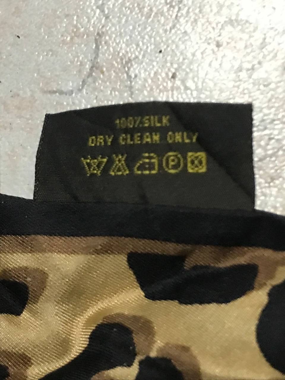 Louis Vuitton × Stephen Sprouse LV x Stephen Sprouse Silk Graffiti Scarf Size ONE SIZE - 4 Thumbnail