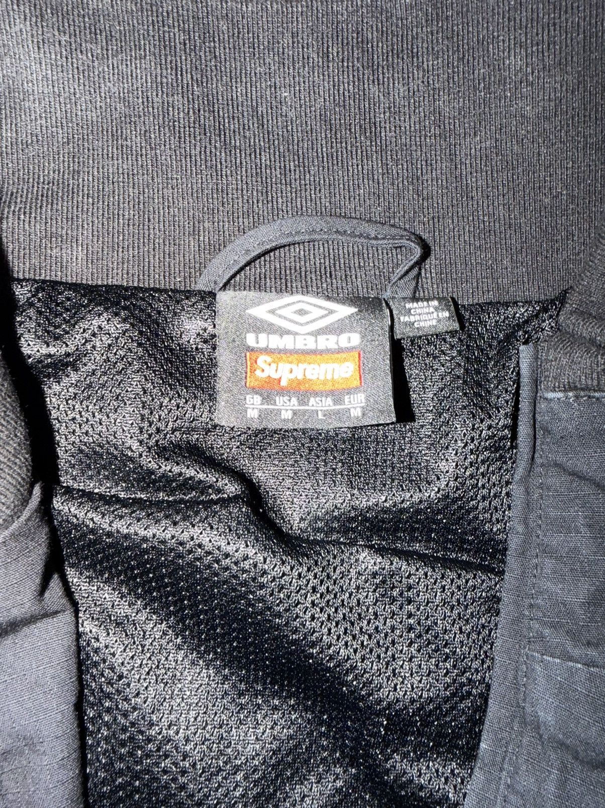 Supreme × Umbro Supreme Umbro Cotton Ripstop TrackJacket (SS26) black medium Size US M / EU 48-50 / 2 - 9 Thumbnail