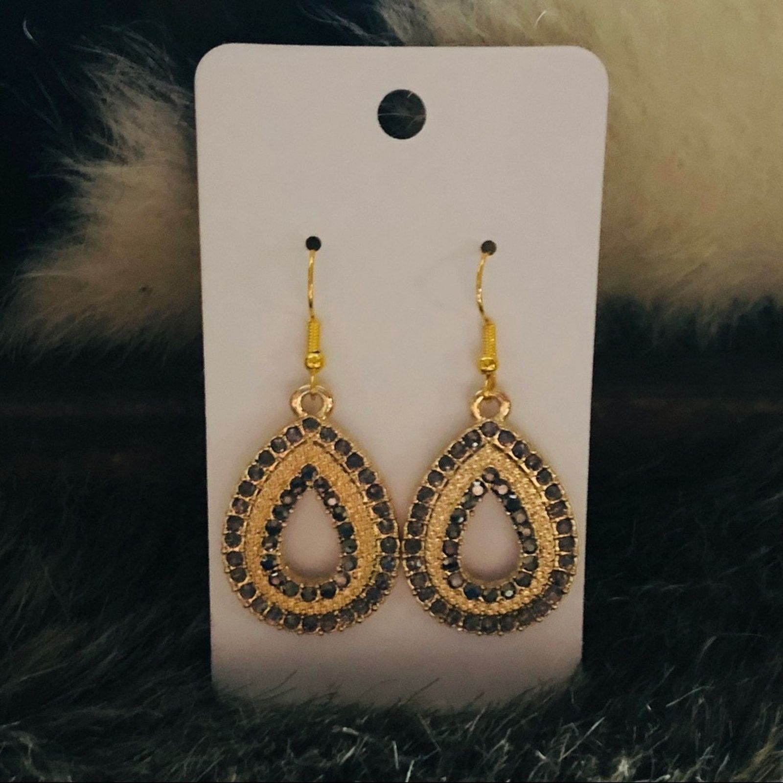Other Hand crafted jeweled tear drop dangle earrings Size ONE SIZE - 3 Thumbnail