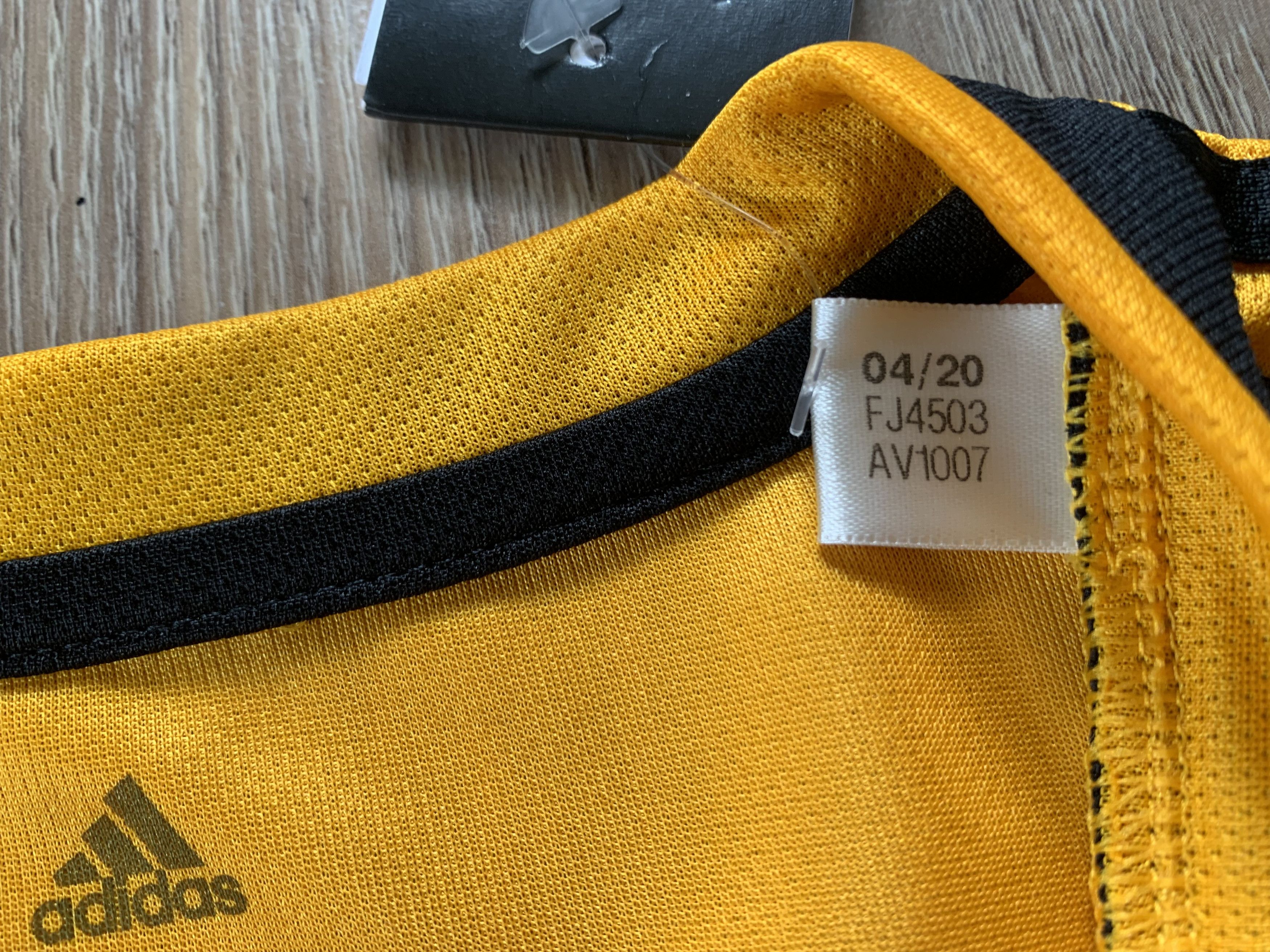 Adidas × Vintage Adidas Wolves Home Shirt Jersey 2020 Size US L / EU 52-54 / 3 - 8 Thumbnail