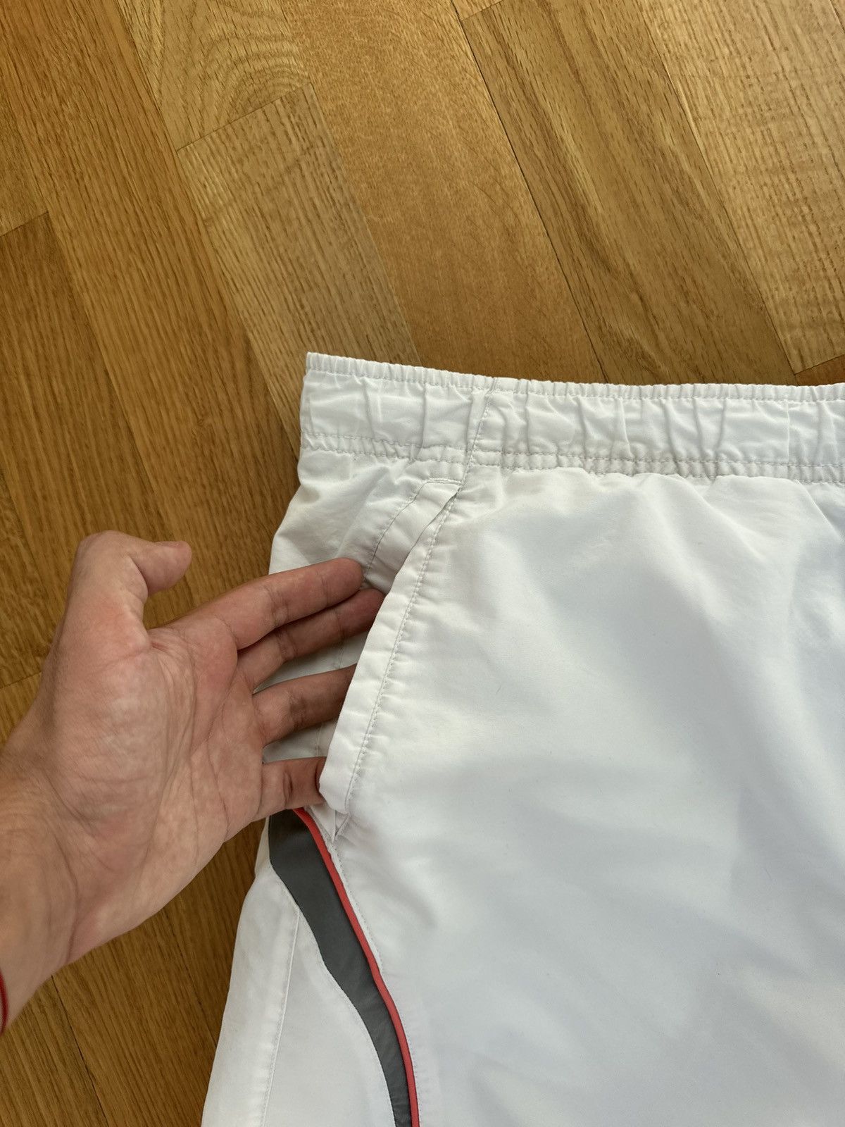 Nike Vintage Nike Shorts Logo M Size White Sportswear Size US 33 - 9 Thumbnail