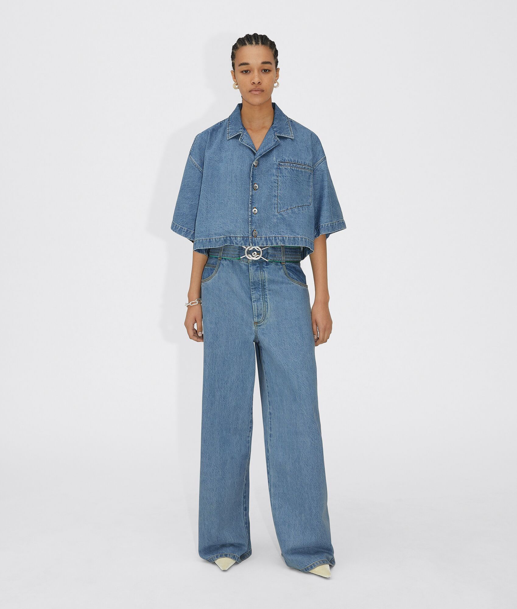 Bottega Veneta o1n1vont0325 Denim Trouser in Light Bleach Size 24" / US 00 / IT 34 - 1 Thumbnail