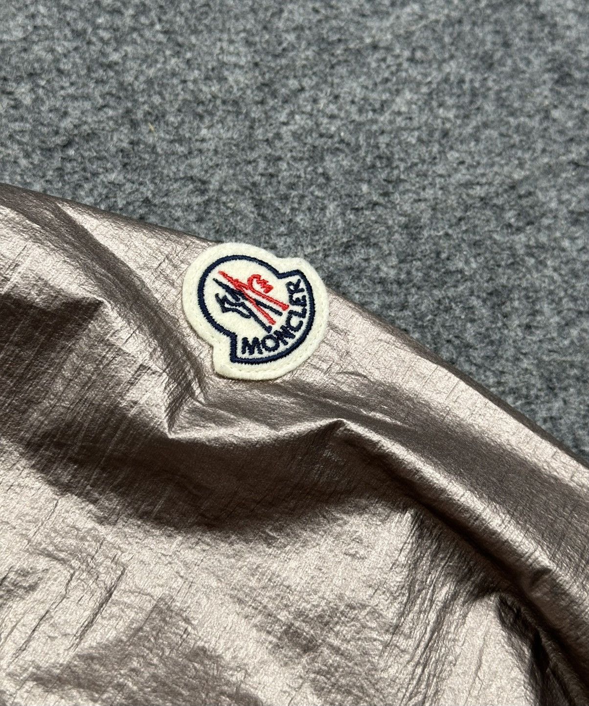 Moncler Moncler - Eschamali Giubbotto - Hooded Metallic Jacket Size M / US 6-8 / IT 42-44 - 5 Thumbnail