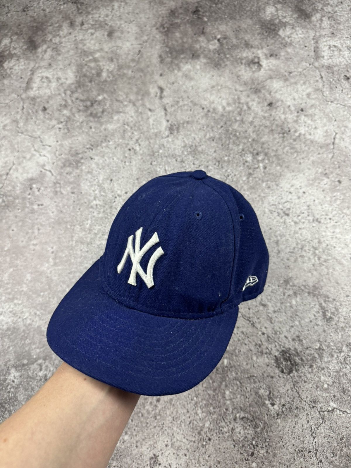 New York Yankees Vintage 90s New York Yankees Y2K Cap OS Navy Blue Size ONE SIZE - 1 Thumbnail