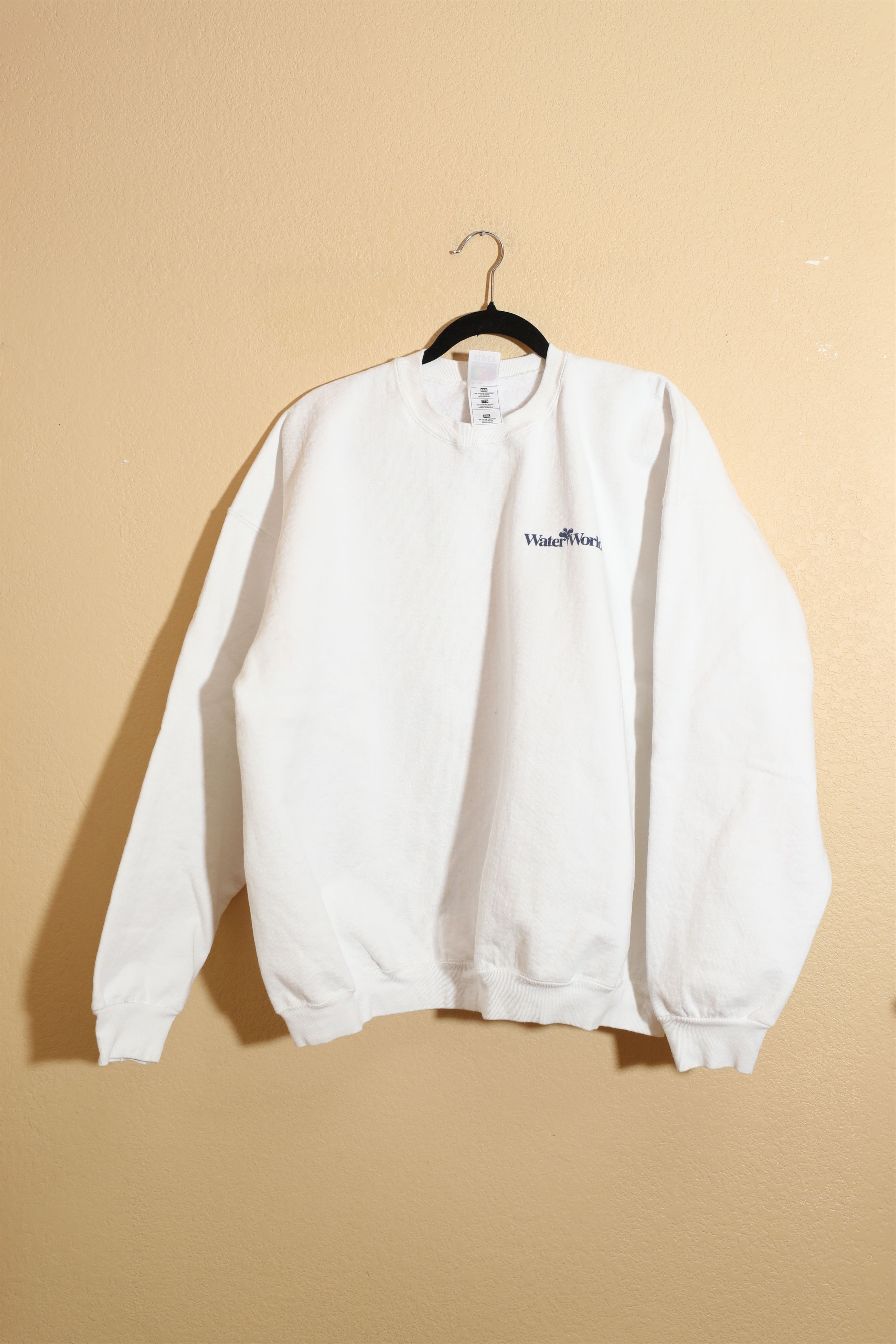 Fruit Of The Loom Denver Water World Vintage White Employee Crewneck (XXL) Size US XXL / EU 58 / 5 - 1 Thumbnail