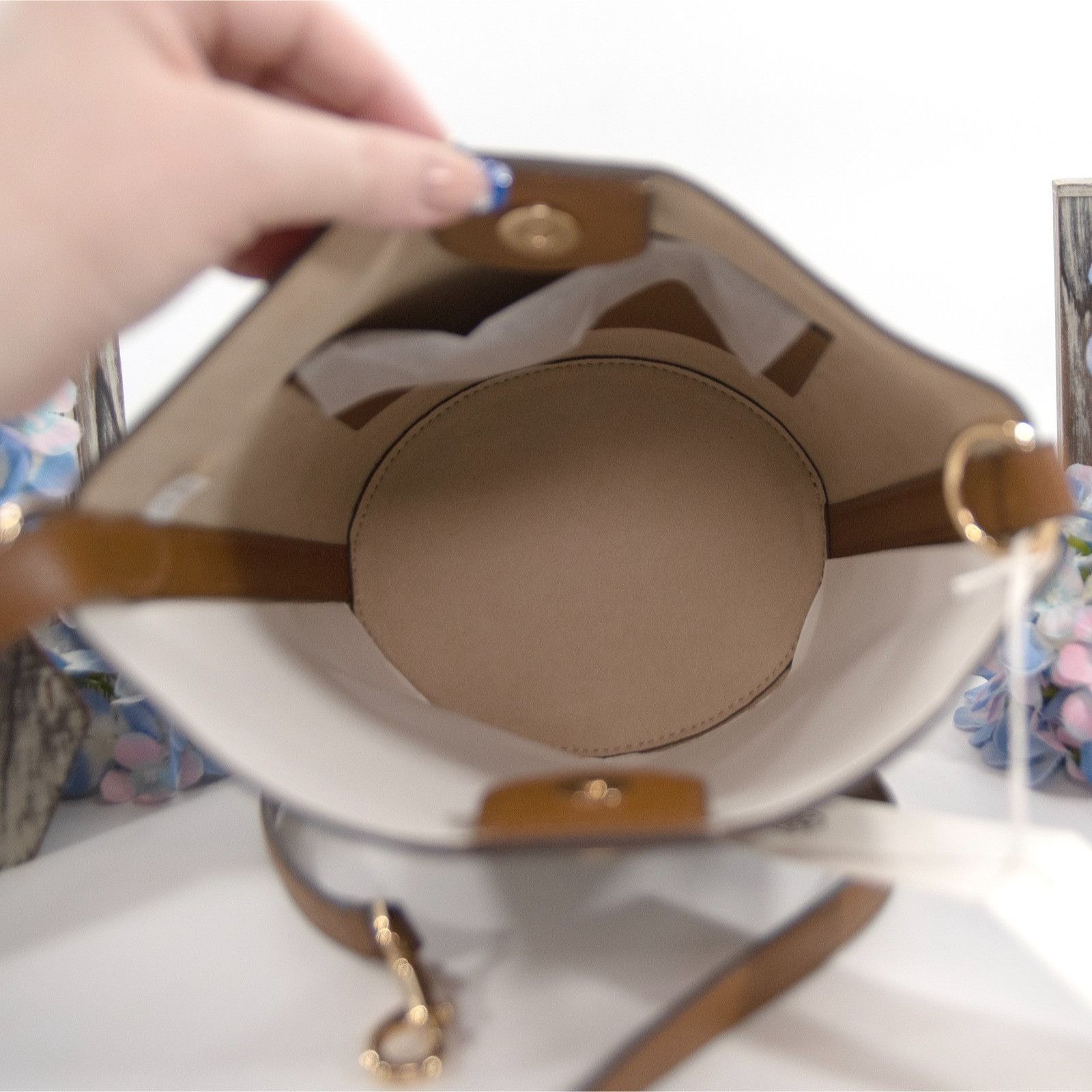 Tory Burch Tory Burch Cortado Pebbled Leather Blake Bucket Crossbody Sh Size ONE SIZE - 8 Thumbnail