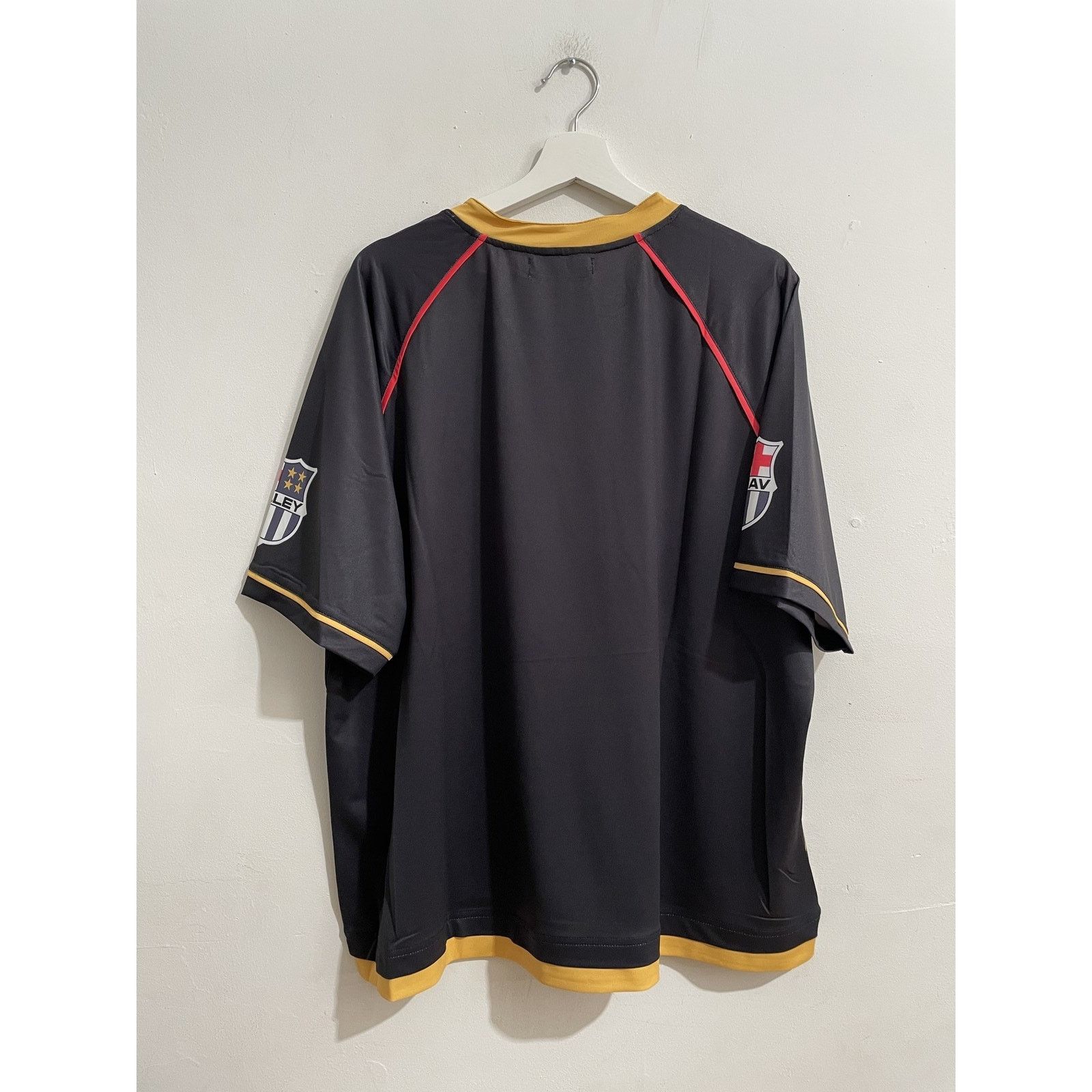 Vale VALE FOREVER DREAMS FUTBALL JERSEY SIZE XXL NEW Size US XXL / EU 58 / 5 - 3 Thumbnail