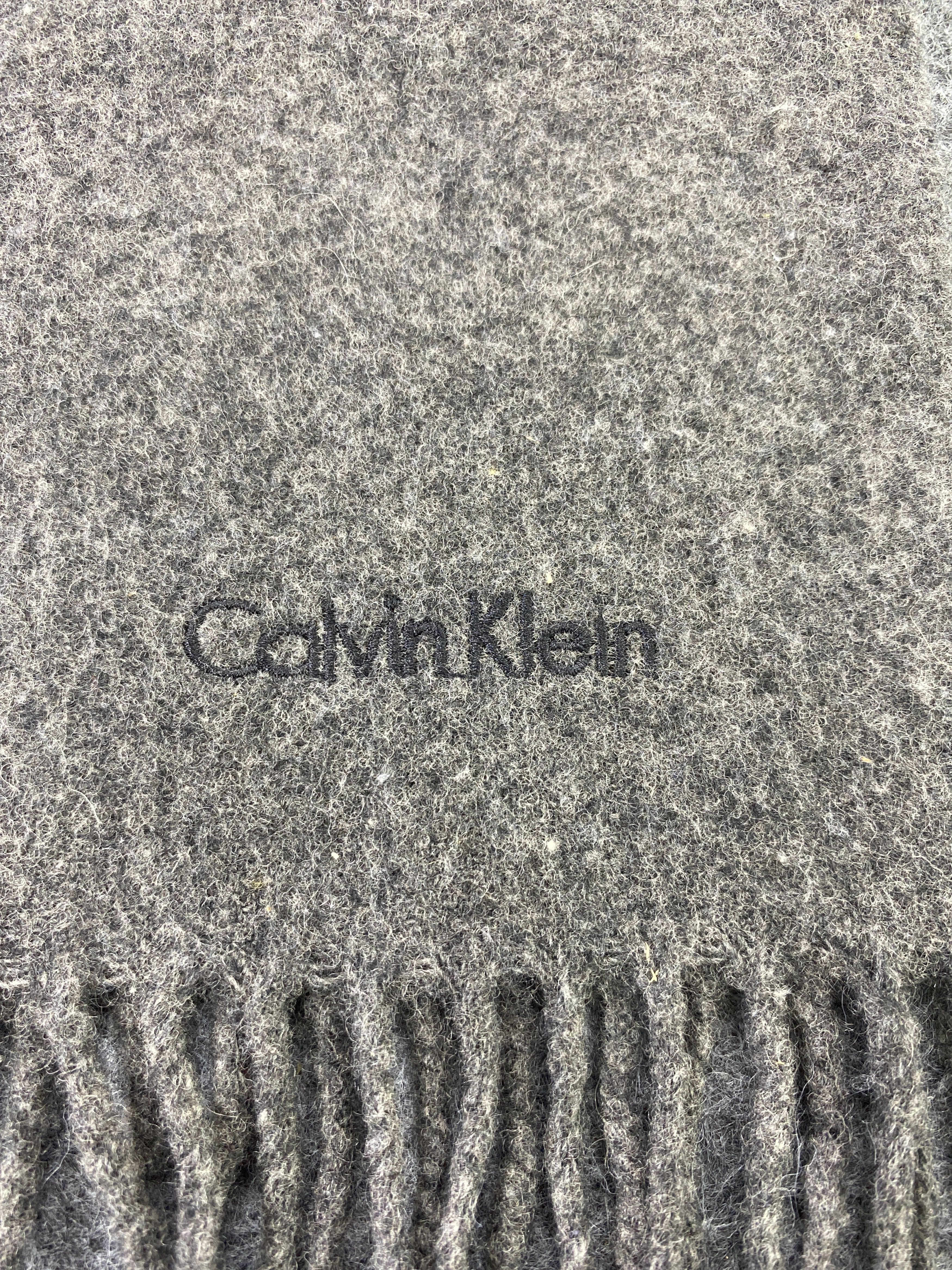 Calvin Klein Calvin Klein Scarf/Muffler/Neckwear-T464 Size ONE SIZE - 4 Thumbnail