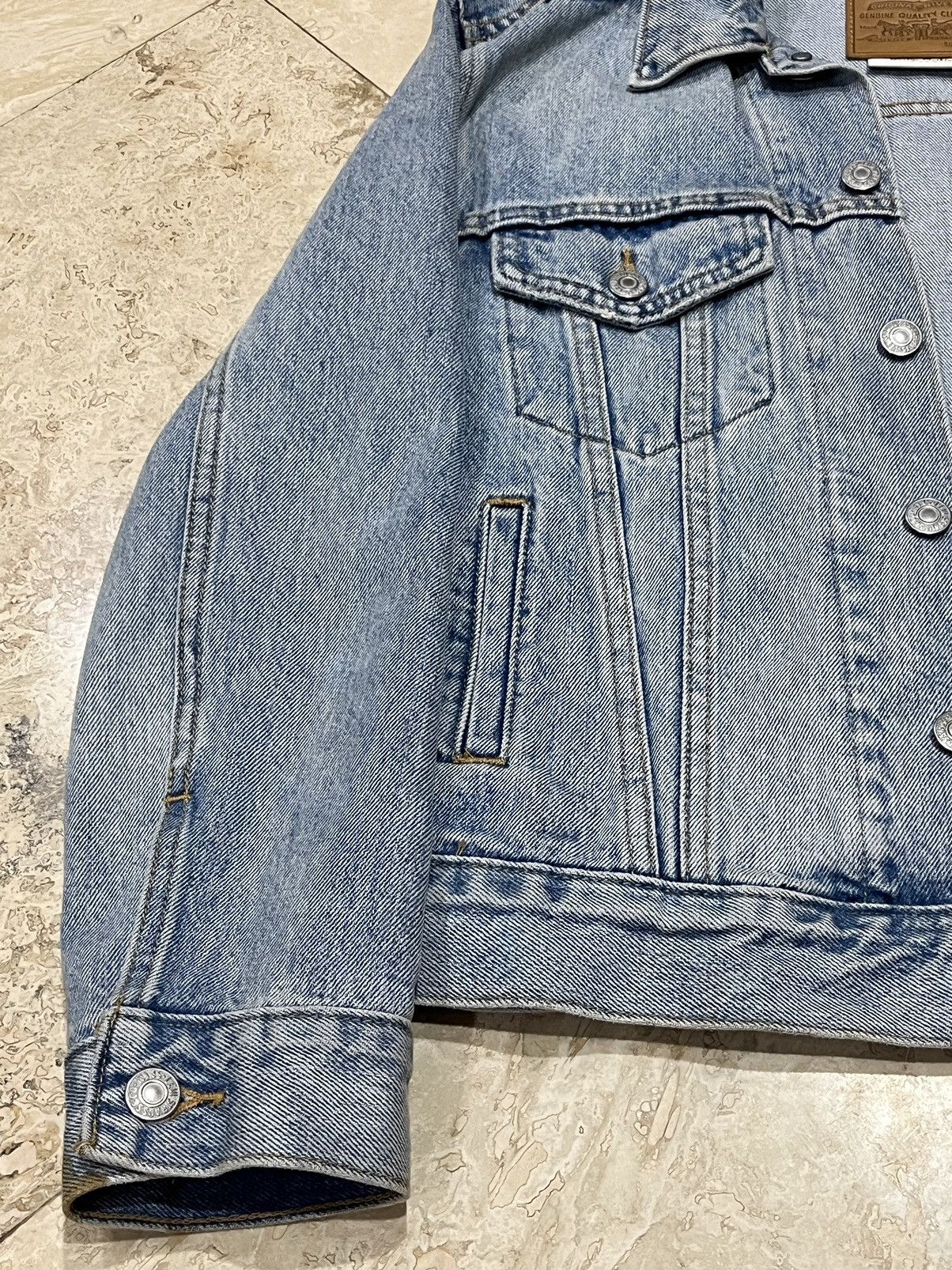 Levi's × Vintage Vintage Levi Big E Custom Koi Fish Jean Jacket Size US XS / EU 42 / 0 - 4 Thumbnail