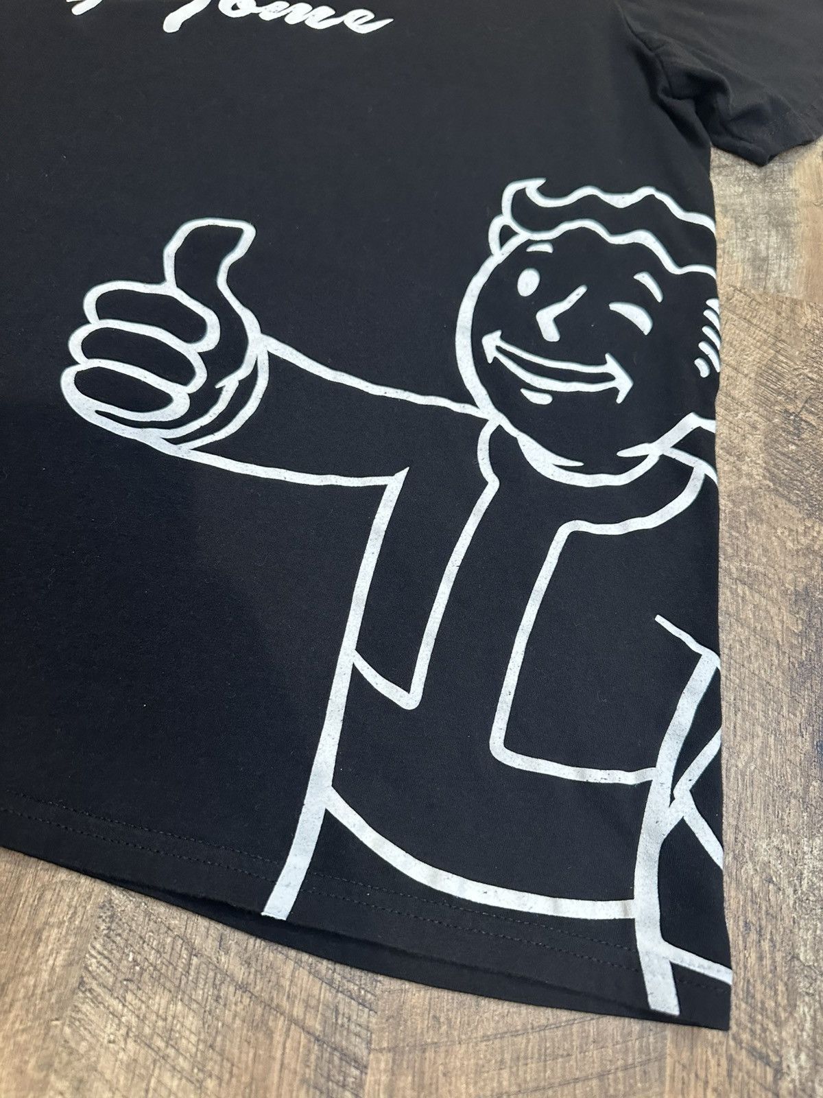 Other RARE 2015 Fallout 4 Welcome Home Promo Tee Bethesda Size XL Size US XL / EU 56 / 4 - 2 Thumbnail