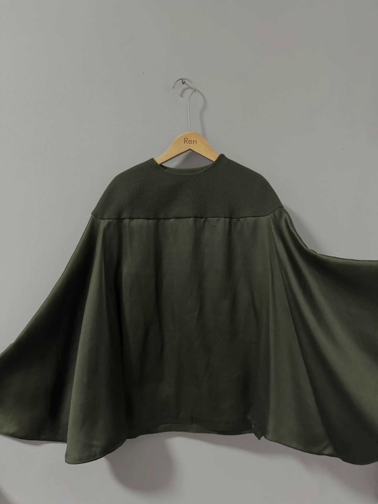 Haider Ackermann Haider Ackermann runway olive green satin patchwork cape Size S / US 4 / IT 40 - 2 Thumbnail