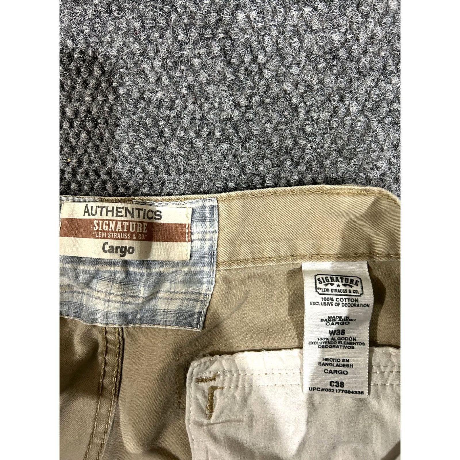 Levi's Levi's Cargo Shorts Mens 38 Khaki Cotton Casual Utility Flat Front Pockets Beige Army Inseam 10in Regular Size 38 Men Size US 38 / EU 54 - 5 Thumbnail