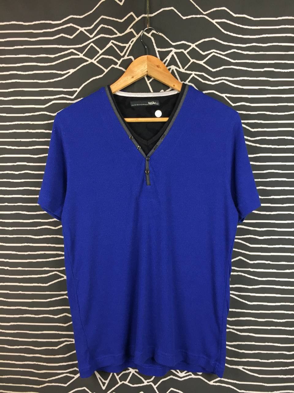Mossimo Mossimo Blue Ribbed V-Neck Henley Layered Contrast Trim Tee Size US L / EU 52-54 / 3 - 1 Thumbnail