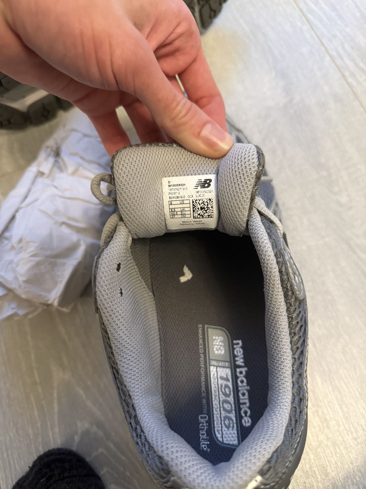 New Balance New Balance Grey Silver 1906R Mens Streetwear Trainers 9.5 Size US 9.5 / EU 42-43 - 6 Thumbnail