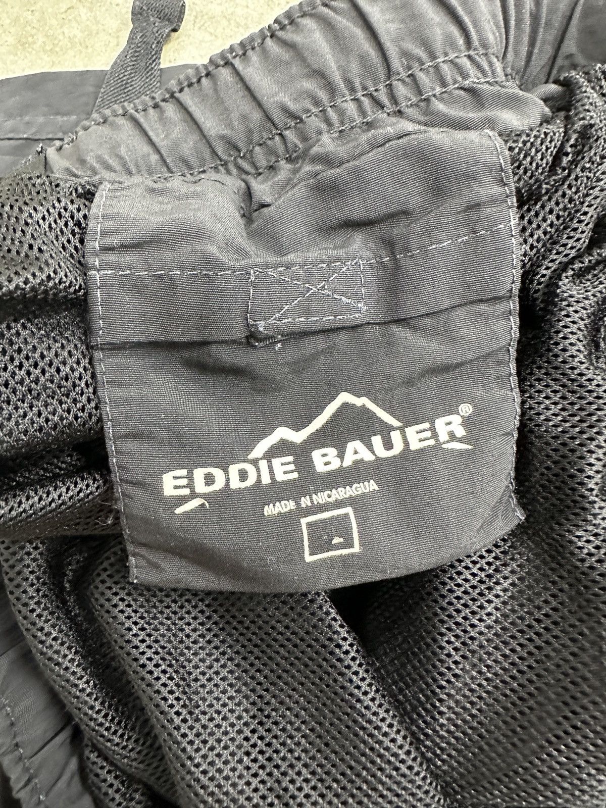 Eddie Bauer Eddie Bauer Nylon Cargo Shorts Size US 36 / EU 52 - 3 Thumbnail