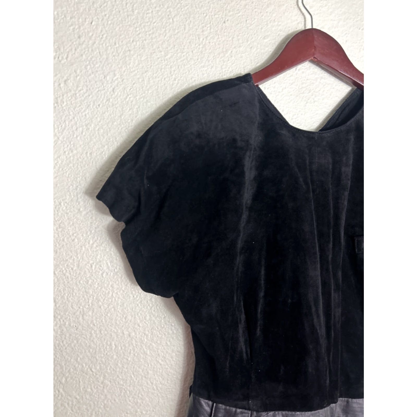 Vintage VINTAGE Morgan Taylor Petites Womens 12P Black Leather Pencil Dress Zip Back Womens Size XL / US 12-14 / IT 48-50 - 2 Thumbnail