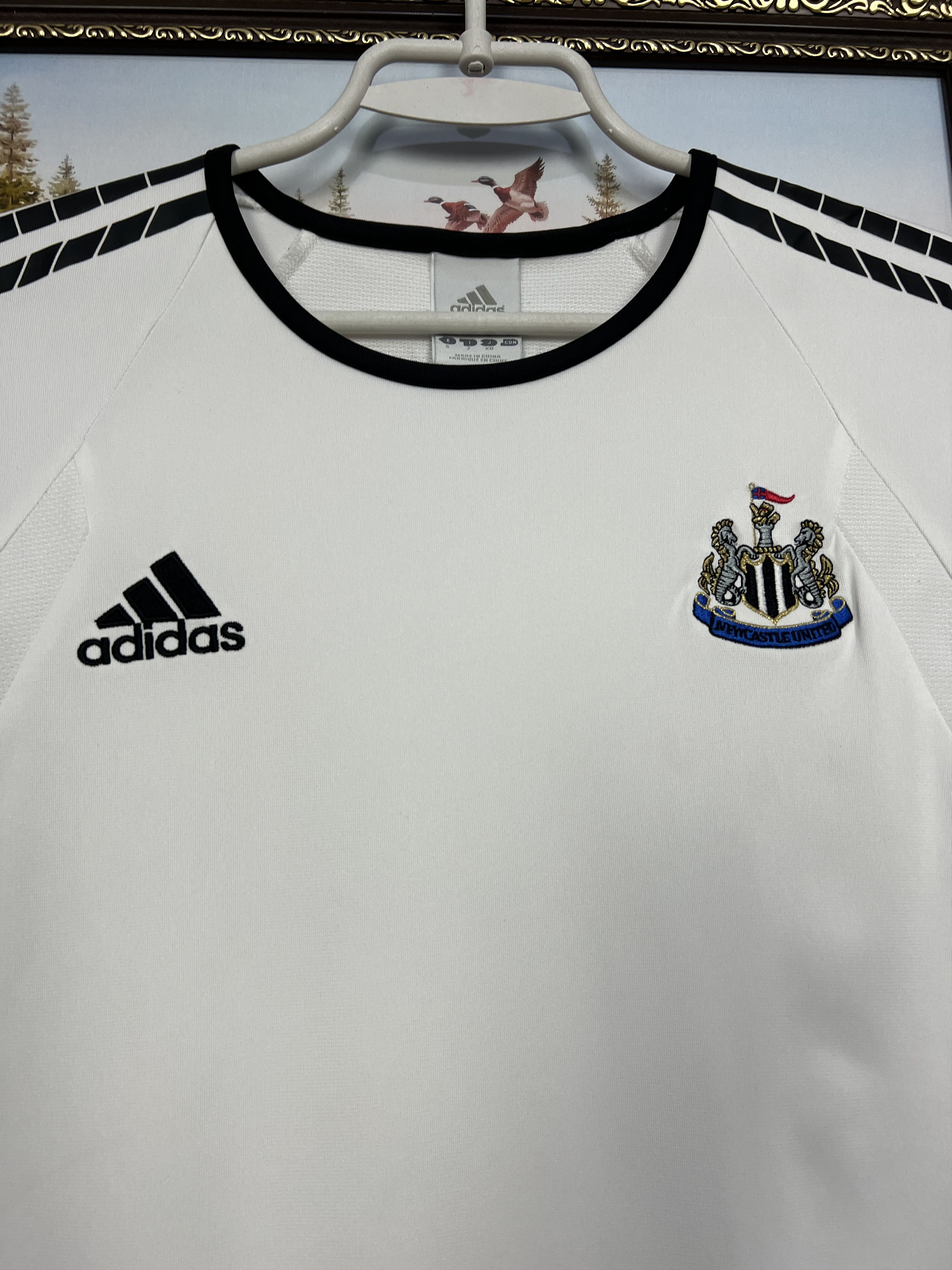 Adidas Vintage Adidas Newcastle United Football Train Vest Soccer Size US L / EU 52-54 / 3 - 3 Thumbnail