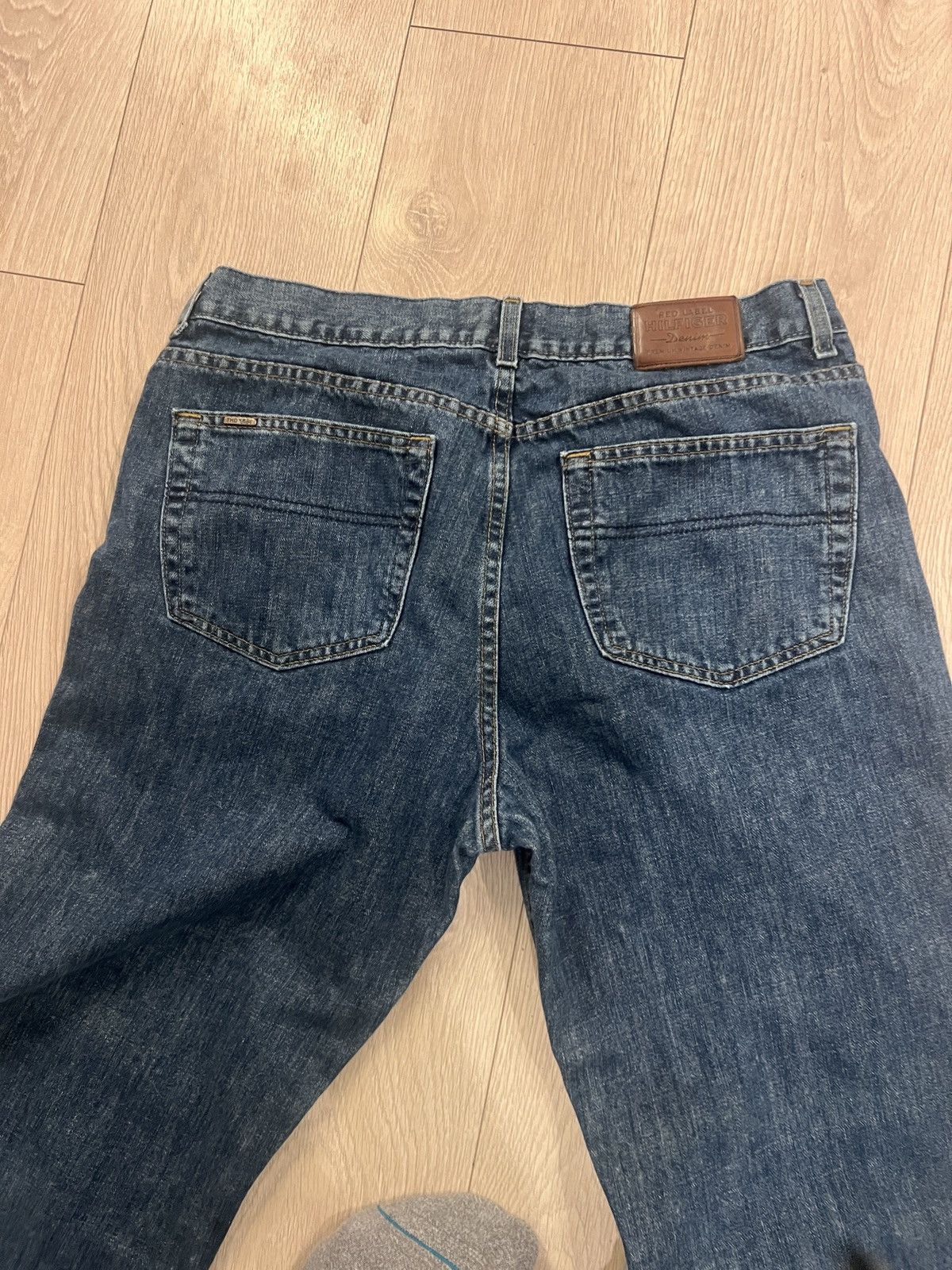 Tommy Hilfiger × Vintage Vintage Tommy Hikfiger Red Label Baggy Denim Y2K 90s 36 Size US 36 / EU 52 - 4 Thumbnail