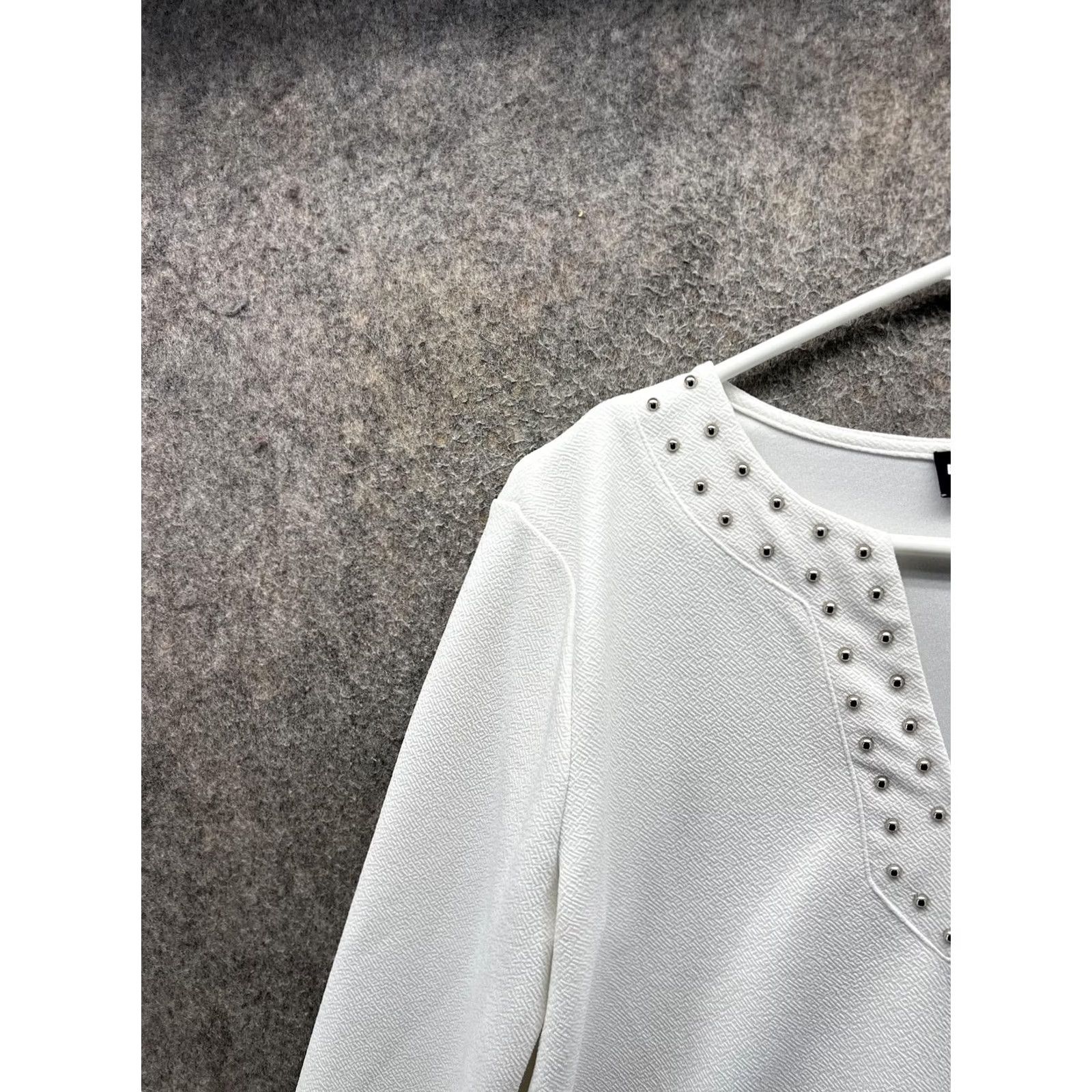 Karl Lagerfeld Karl Lagerfeld Paris Blouse Womens Small White Studded V Neck 3/4 Sleeve Top Size S / US 4 / IT 40 - 6 Thumbnail