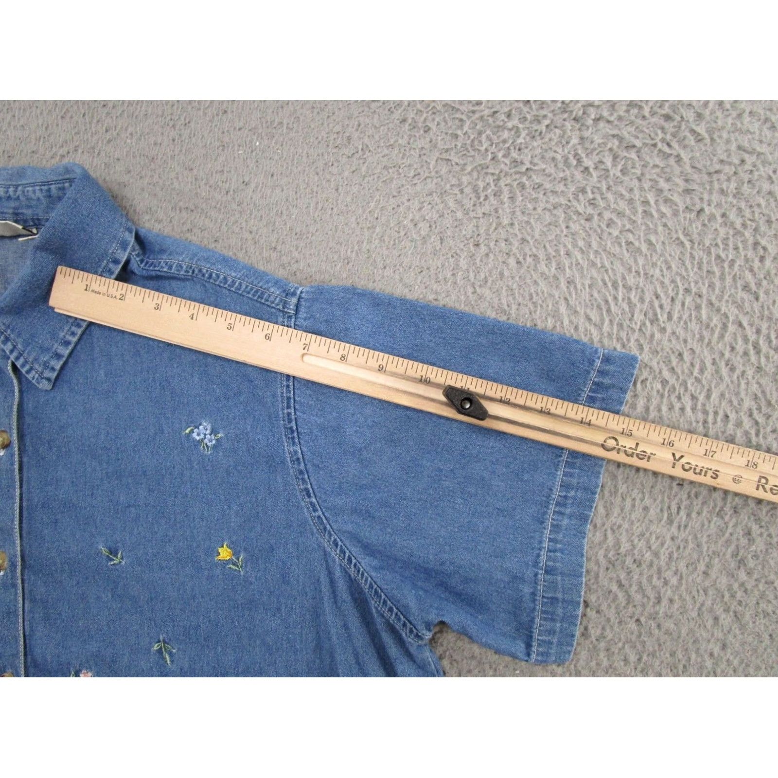 Basic Editions VINTAGE Basic Editions Denim Button Shirt Plus SZ 18 Floral Embroidered 90s Women's Shirt Mens Womens Size XXL / US 16-18 / IT 52-54 - 7 Thumbnail