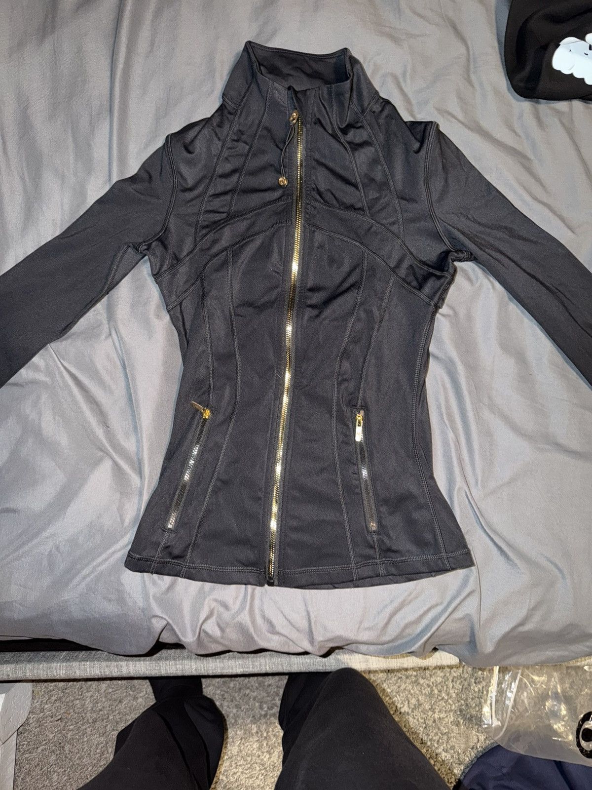 Lululemon Lululemon | Black Defined Zip-Up with Gold Zippers Size S / US 4 / IT 40 - 1 Thumbnail
