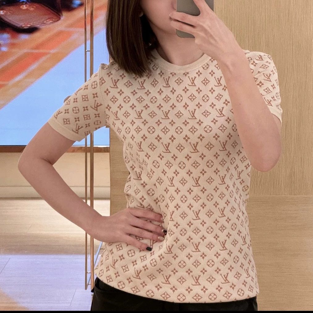 Louis Vuitton Louis Vuitton 24SS All-Over Monogram Silk Tee Size S Size S / US 4 / IT 40 - 9 Thumbnail