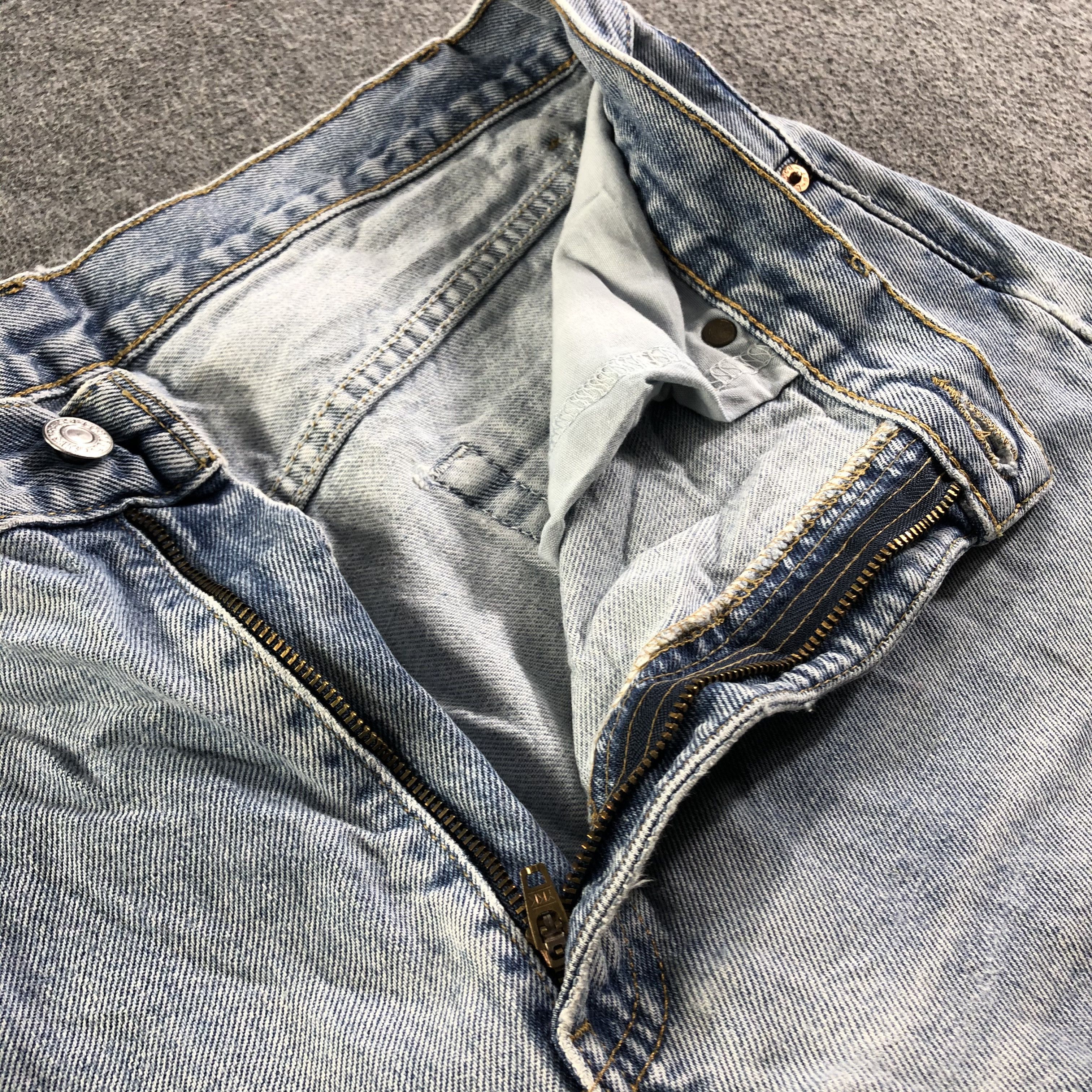 Levi's Vintage Light Wash Levis 505 Jeans-J3294 Size US 33 - 9 Thumbnail