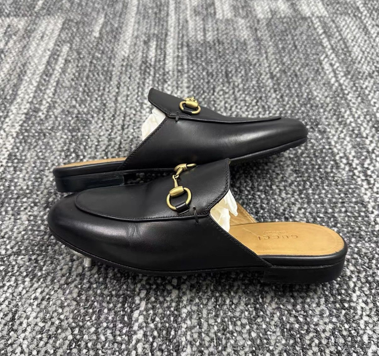 Gucci Gucci Logo Mule Slippers J42 Size US 5 / IT 35 - 4 Thumbnail