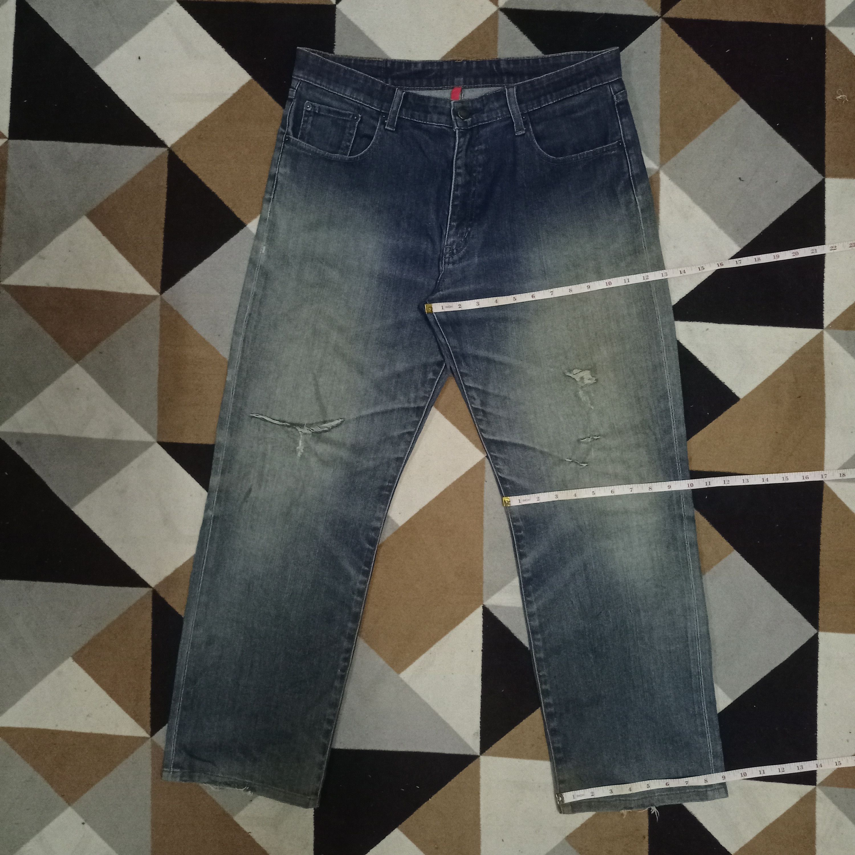 Japanese Brand × Uniqlo Vintage Japanese Uniqlo Mud Wash Baggy Jeans 35x29 Size US 35 - 11 Thumbnail
