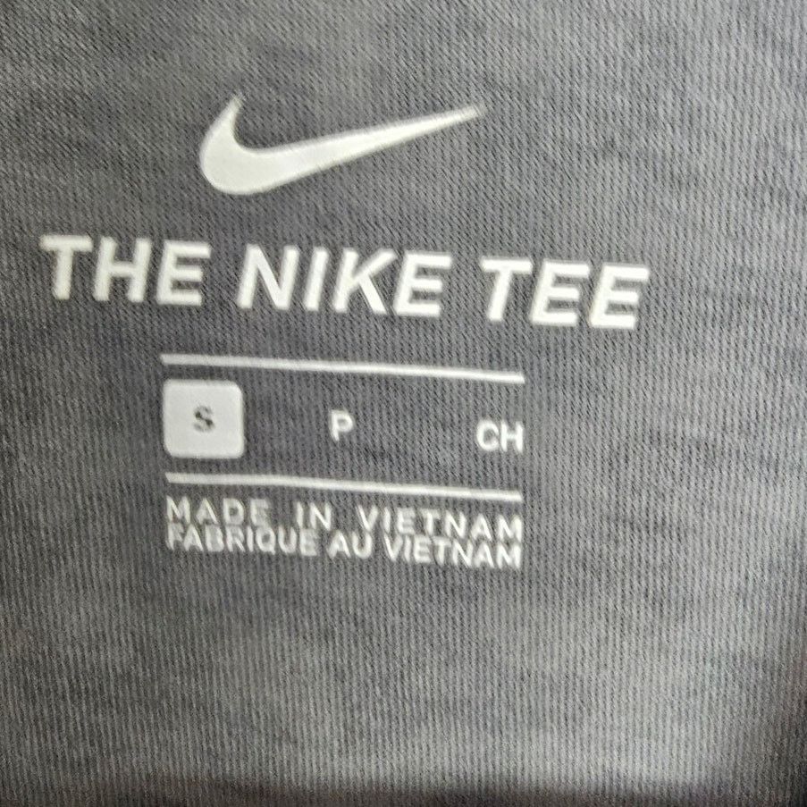 Nike Nike Mens Animal Print Rubber Box Logo Patch Tee Sz S Sports Size US S / EU 44-46 / 1 - 6 Thumbnail