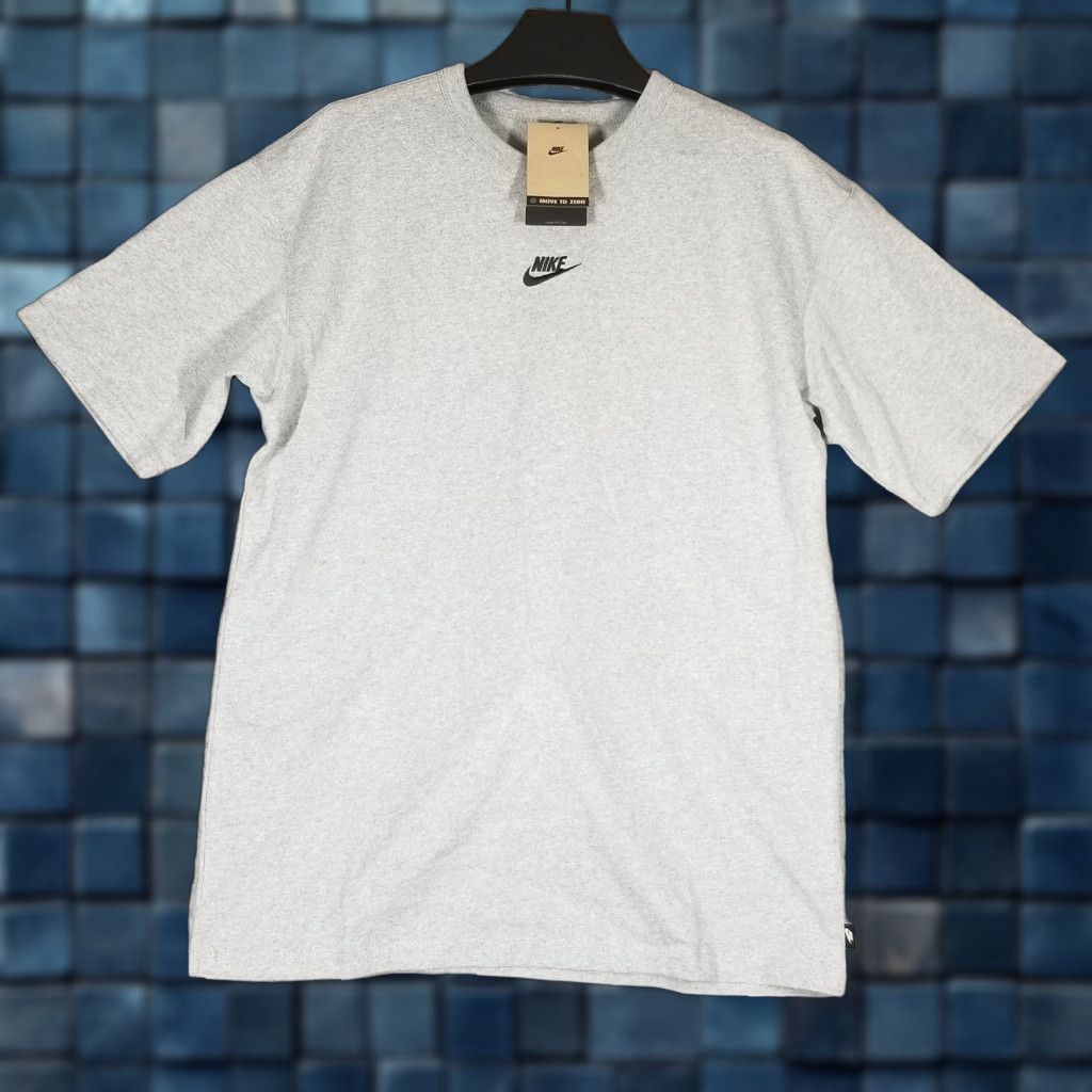 Nike Nike T-Shirt Mens Big & Tall Medium Tall Gray Cotton Max 90 Swoosh Logo Crewneck Casual Sports Streetwear Size US M / EU 48-50 / 2 - 1 Thumbnail
