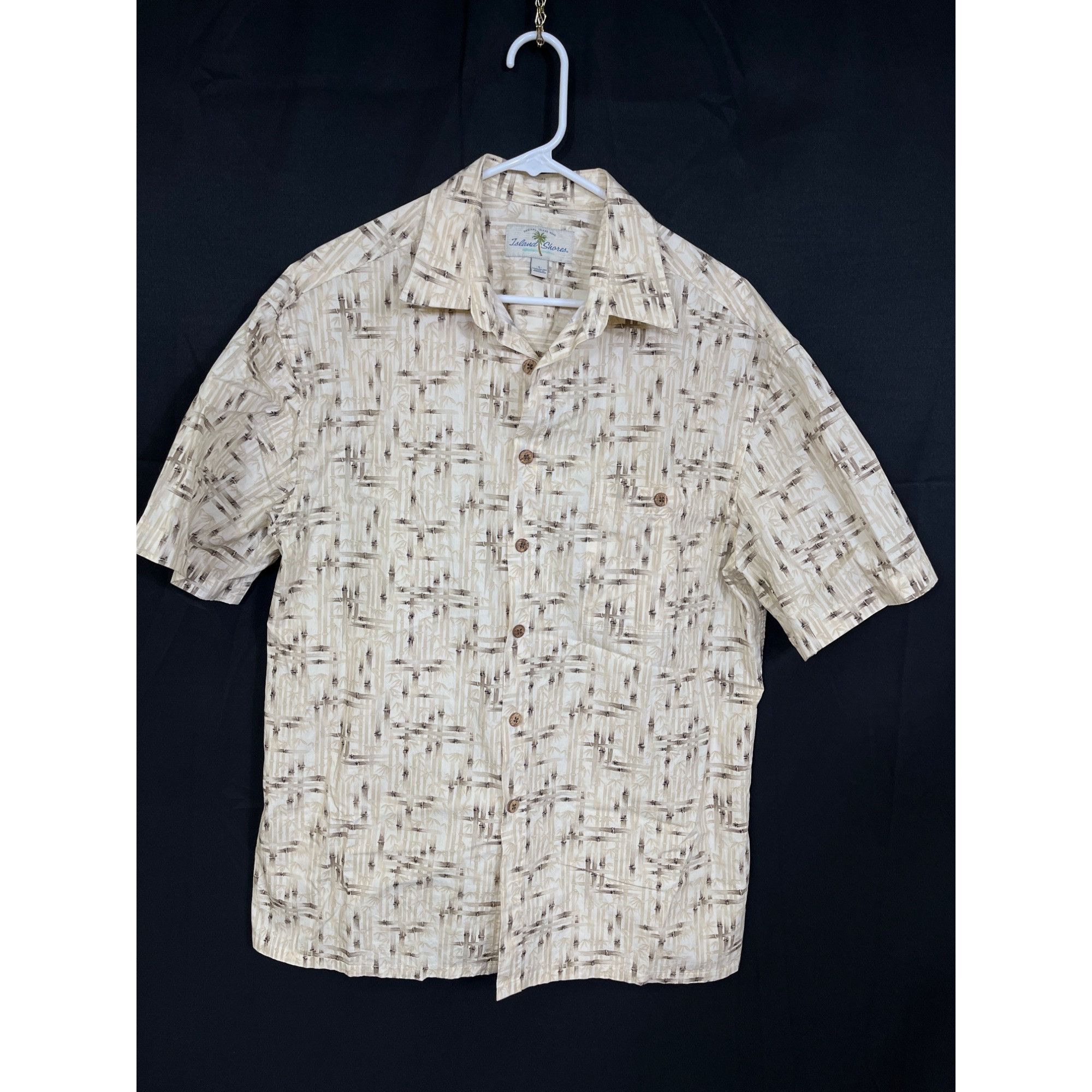 Island Shores Island Shores SKU 7732 Mens Bamboo Print Short Sleeve Button Size US L / EU 52-54 / 3 - 1 Thumbnail