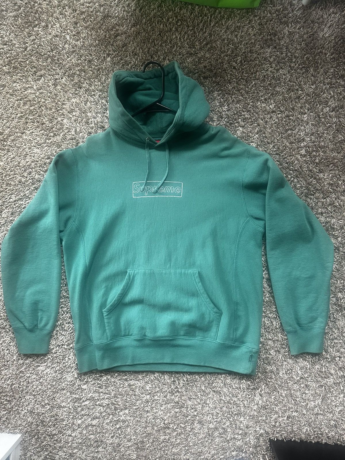Kaws × Supreme Supreme x Kaws Box Logo Hoodie Size US S / EU 44-46 / 1 - 1 Thumbnail