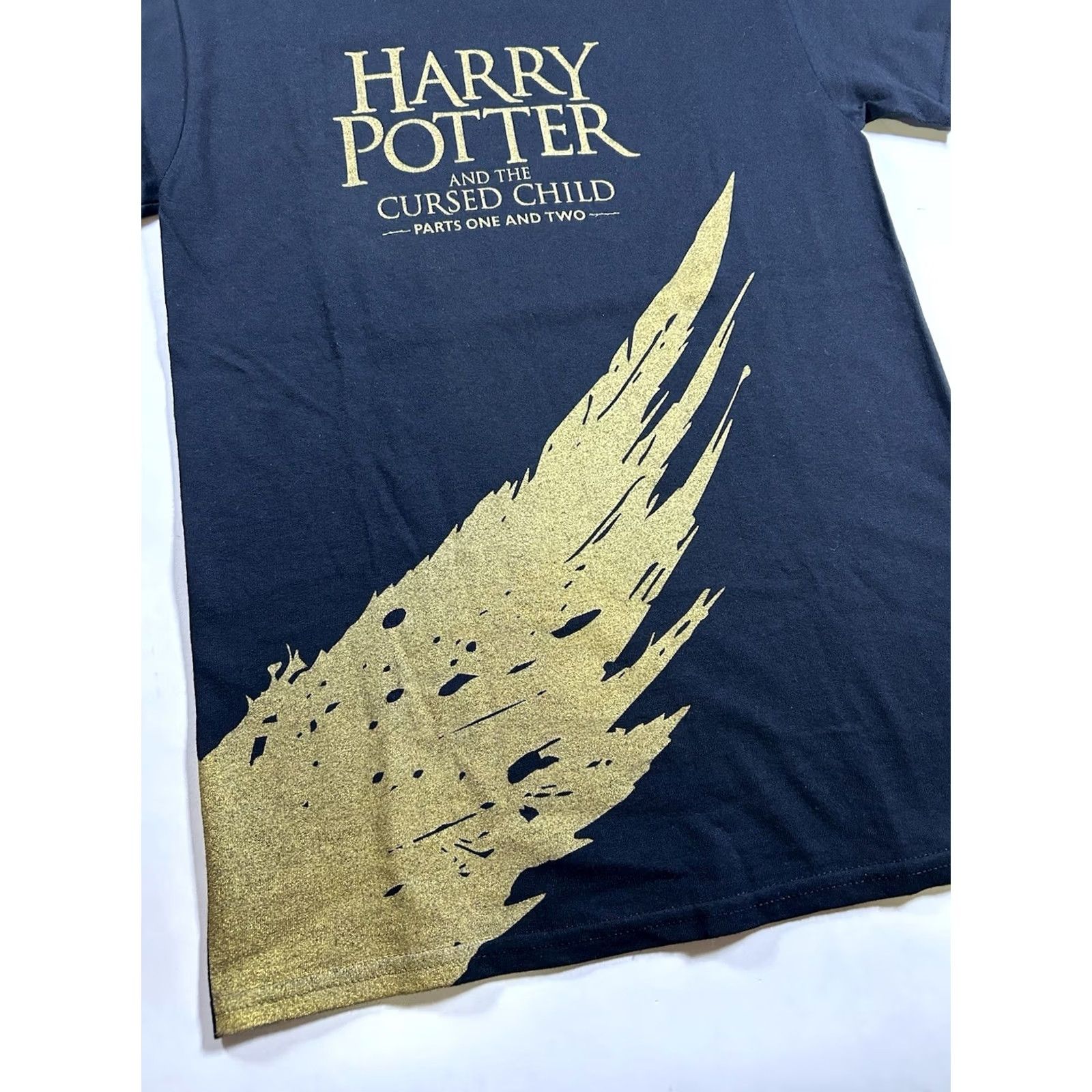 Vintage Harry Potter and the Cursed Child New York T-Shirt Small Black Graphic Print Movie Size US S / EU 44-46 / 1 - 2 Thumbnail
