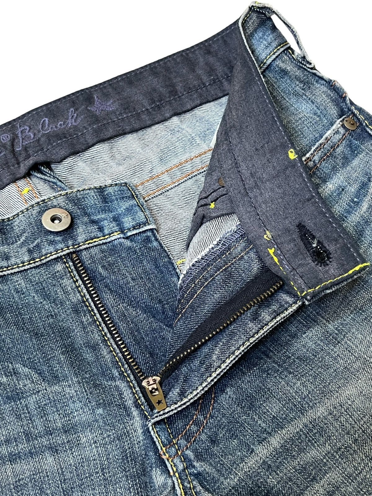 Levi's VINTAGE LEVI’S BLACK STAR CUSTOM STUD DISTRESSED DENIM Size US 33 - 16 Thumbnail
