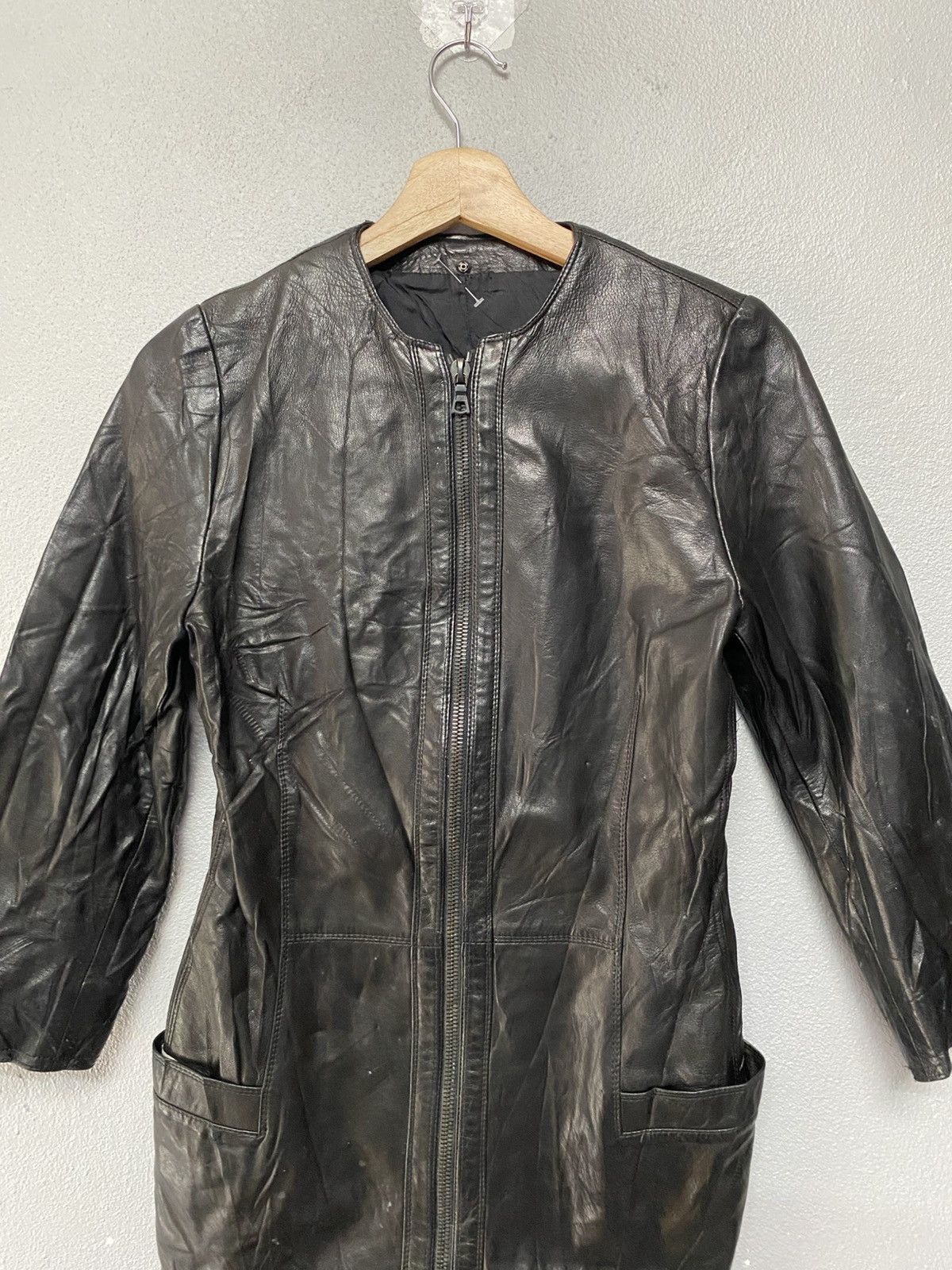 Versace Vintage Gianni versace leather jacket J5 Size XS / US 0-2 / IT 36-38 - 3 Thumbnail