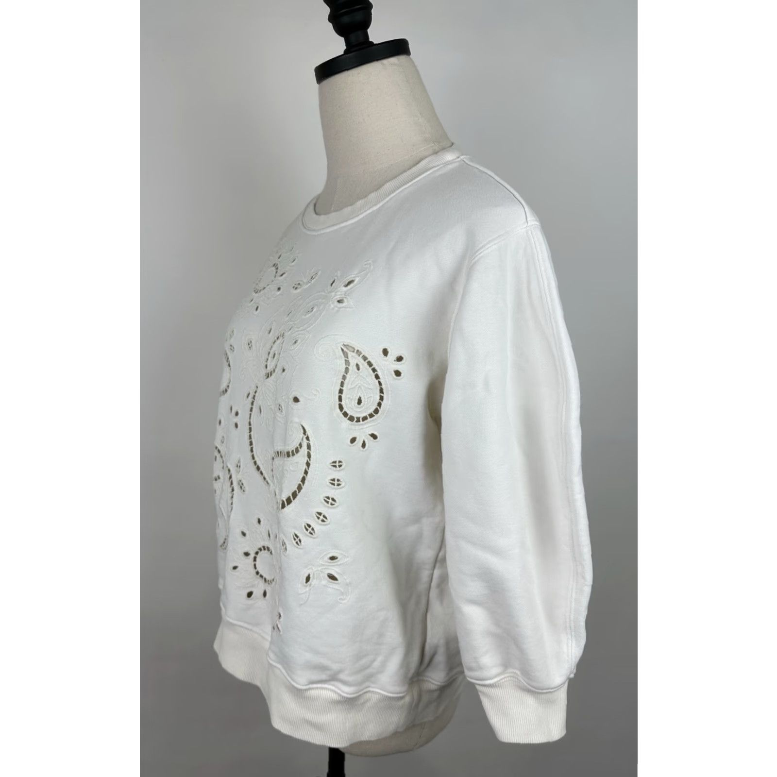 Johnny Was Johnny Was Sweatshirt Small Ivory Eyelet Paisley Embroidered Boho Crew Neck Womens Size S / US 4 / IT 40 - 6 Thumbnail