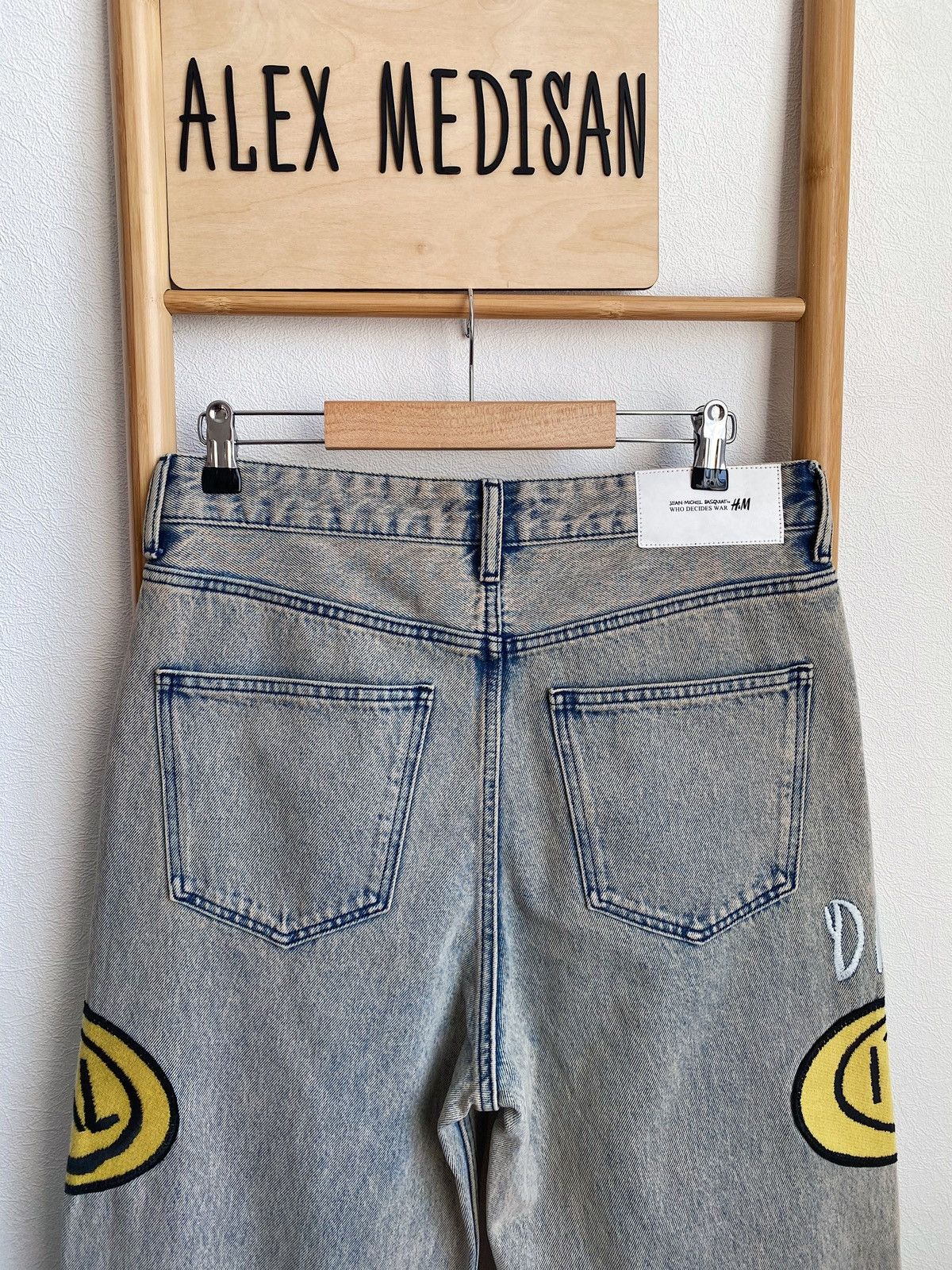 H&M × Jean-Michel Basquiat × Who Decides War Who Decides War bootcut loose jeans H&M x Basquiat x Ev&Tela Size US 31 - 23 Thumbnail