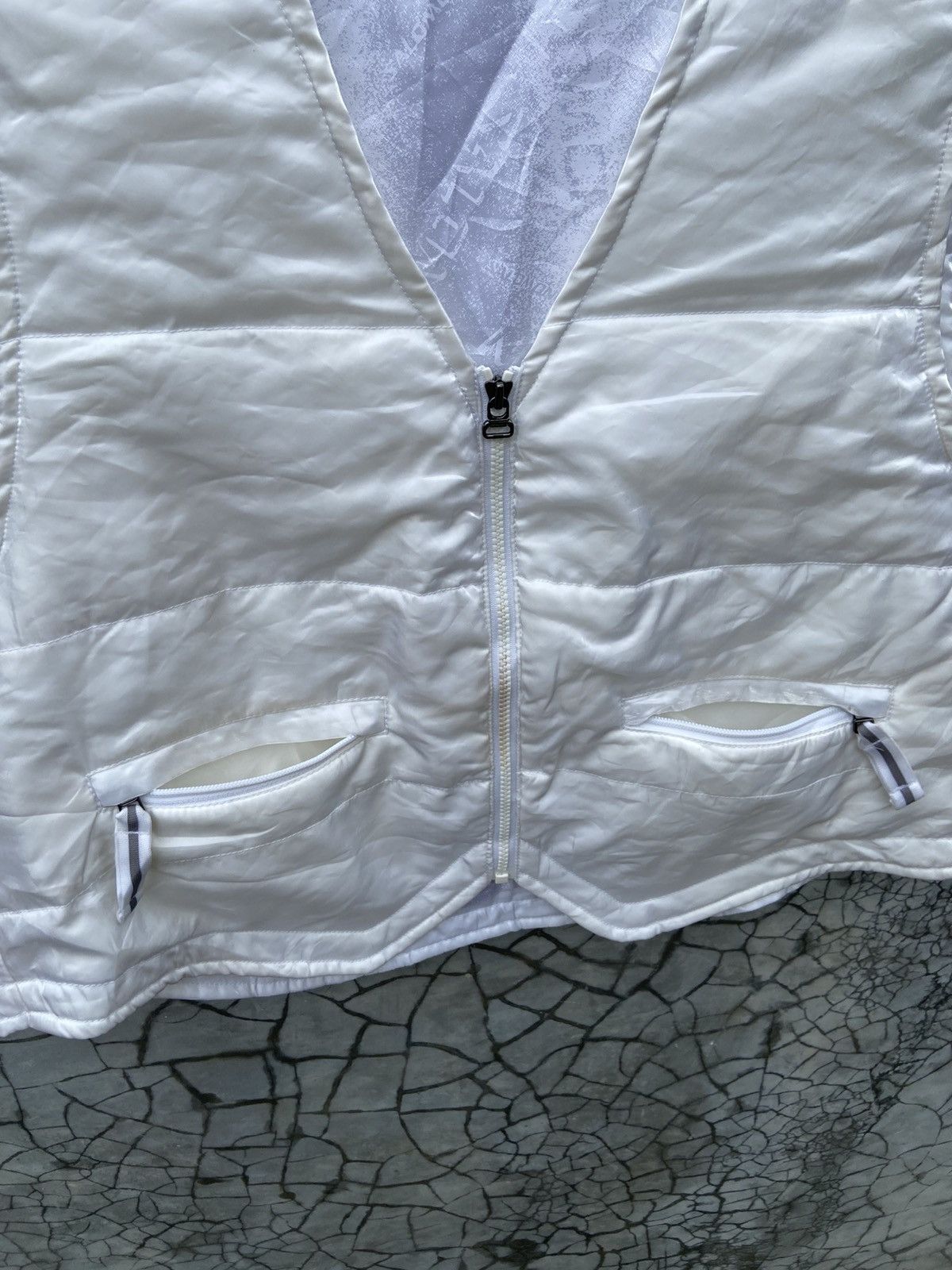 Salomon Grail 90s Salomon Gorpcore Vest Light Puffer Monogram Size US L / EU 52-54 / 3 - 6 Thumbnail
