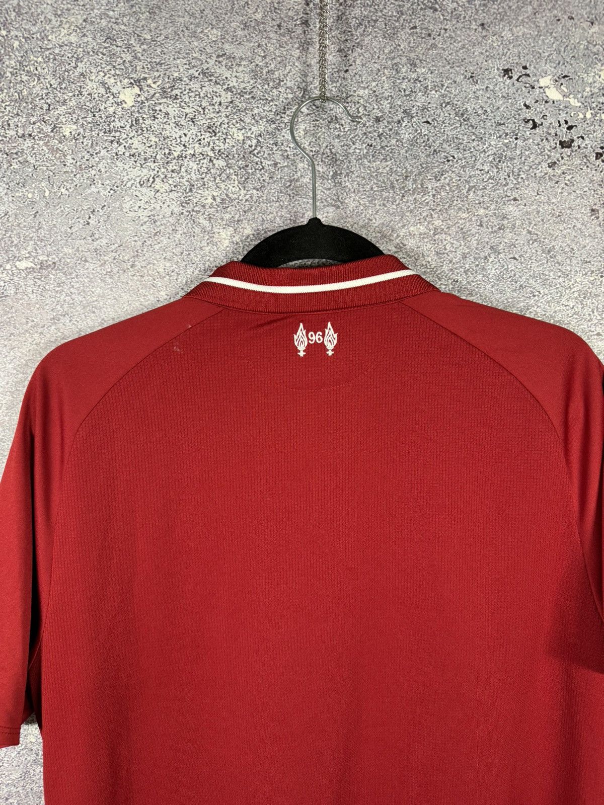 New Balance × Vintage Vintage Liverpool 2018/19 New Balance Jersey Blokcore Medium Size US M / EU 48-50 / 2 - 16 Thumbnail