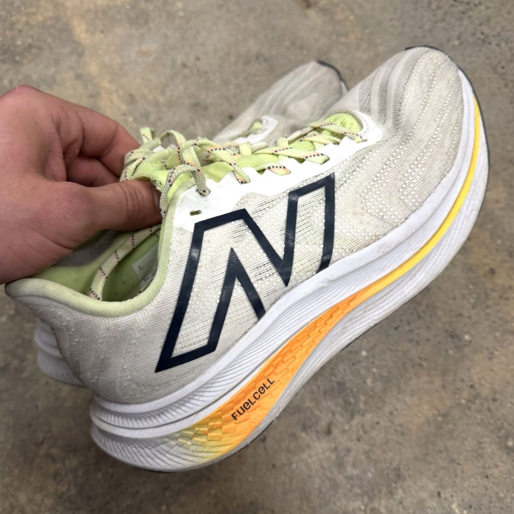 New Balance New Balance FuelCell SuperComp Trainer V2 Mens 7 White WRCXCA3 STAINS Sneaker Size US 7 / EU 40 - 6 Thumbnail