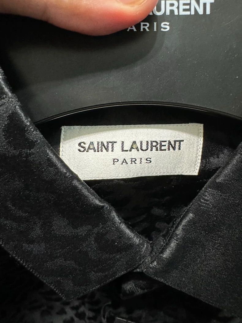 Yves Saint Laurent saint laurent size 39 Dark panther print silk shirt 2501-Ne Size US M / EU 48-50 / 2 - 3 Thumbnail