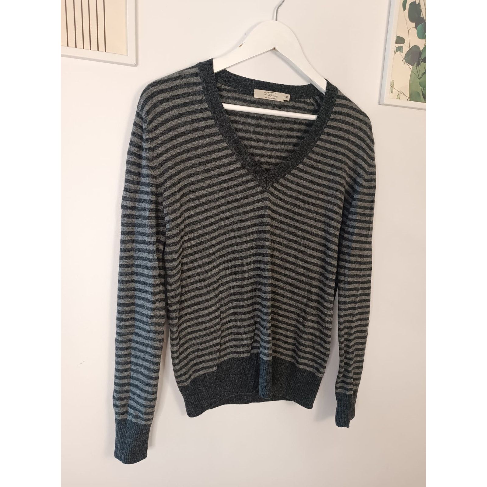 Burberry Burberry Women V-Neck Jumper Knitwear Sweater Striped Wool Size M / US 6-8 / IT 42-44 - 8 Thumbnail