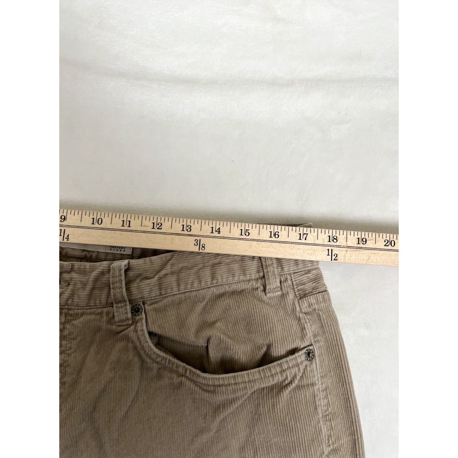 Gap VINTAGE Gap Corduroy Bootfit Bootcut Jeans Mens 34x30 Beige 1969 Gap Factory Regular 100% Cotton Zip Fly Men’s Pants Size US 34 / EU 50 - 3 Thumbnail