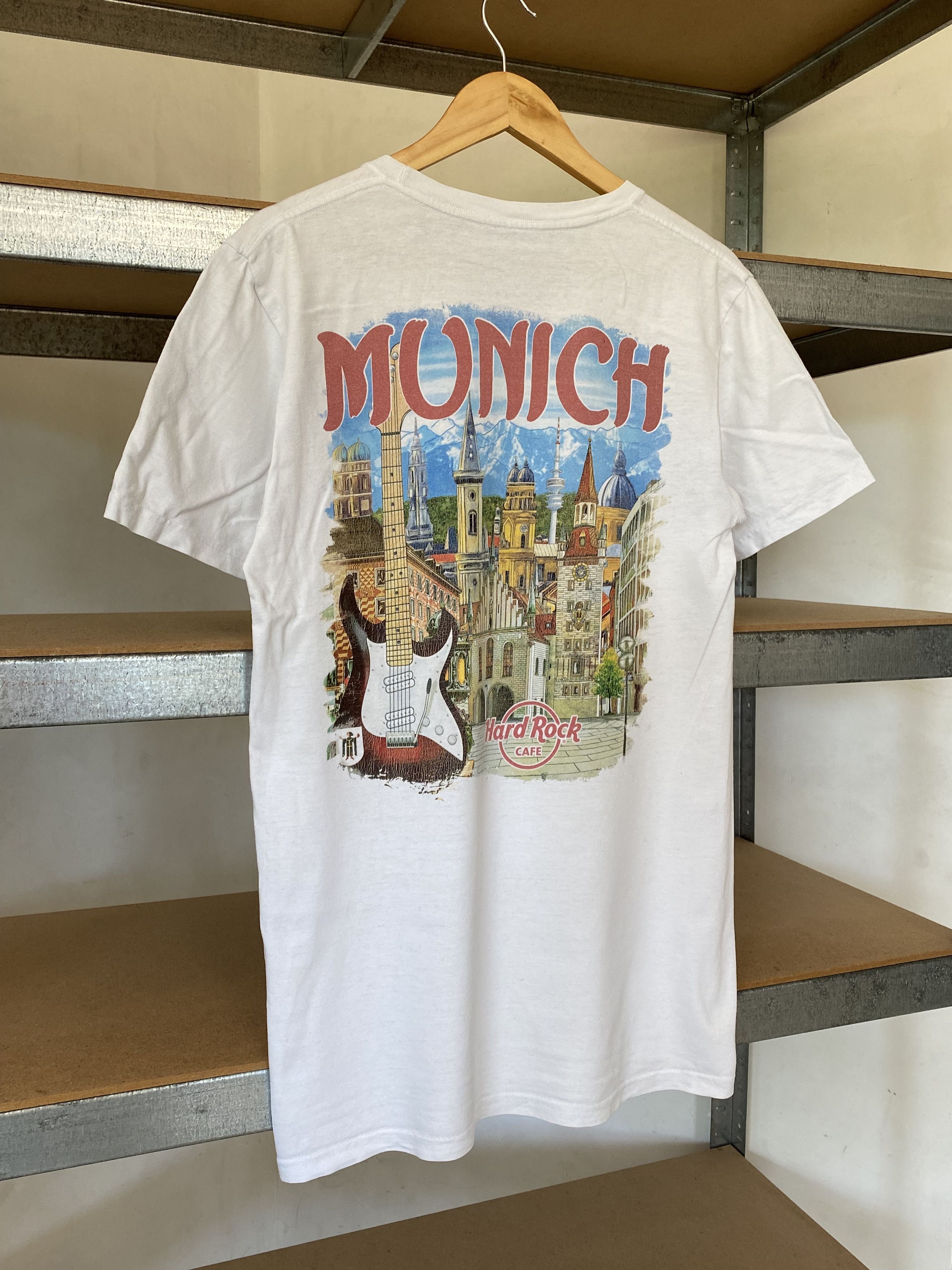 Hard Rock Cafe Hard Rock Cafe Vintage 2000s Munich White T-shirt Size US M / EU 48-50 / 2 - 3 Thumbnail