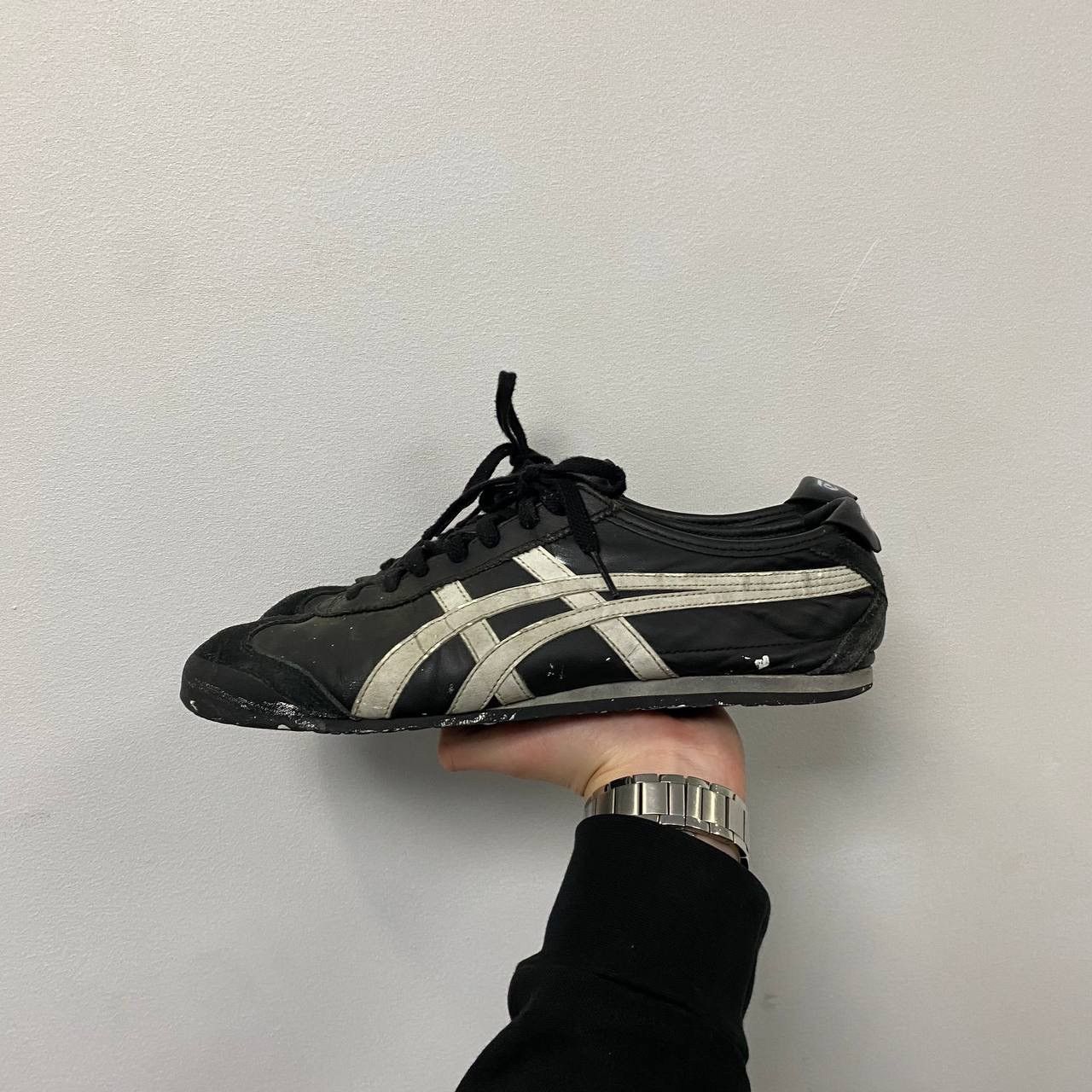 Asics Vintage Asics Onitsuka Tiger Black Low Top Sneakers Size US 11 / EU 44 - 4 Thumbnail