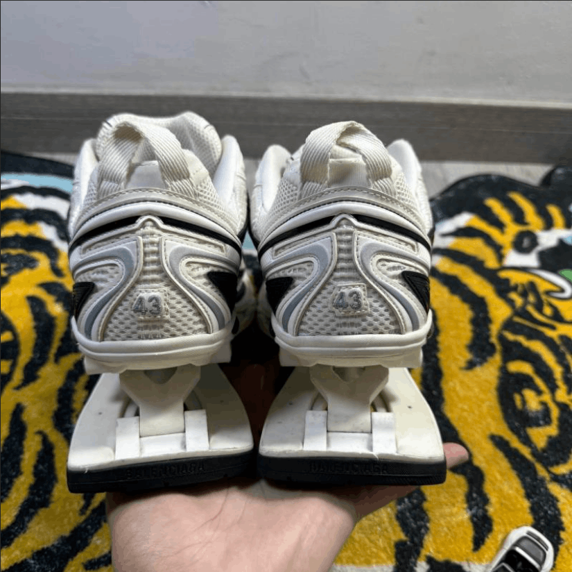 Balenciaga Balenciaga Low-Top Sneakers Size US 10 / EU 43 - 9 Thumbnail