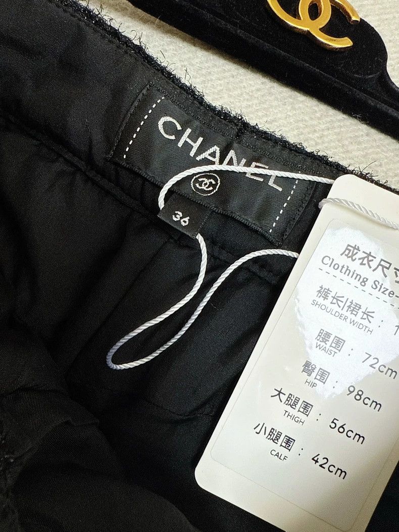 Chanel Chanel Black shiny love button trousers Size 36" / US 14 / IT 50 - 4 Thumbnail